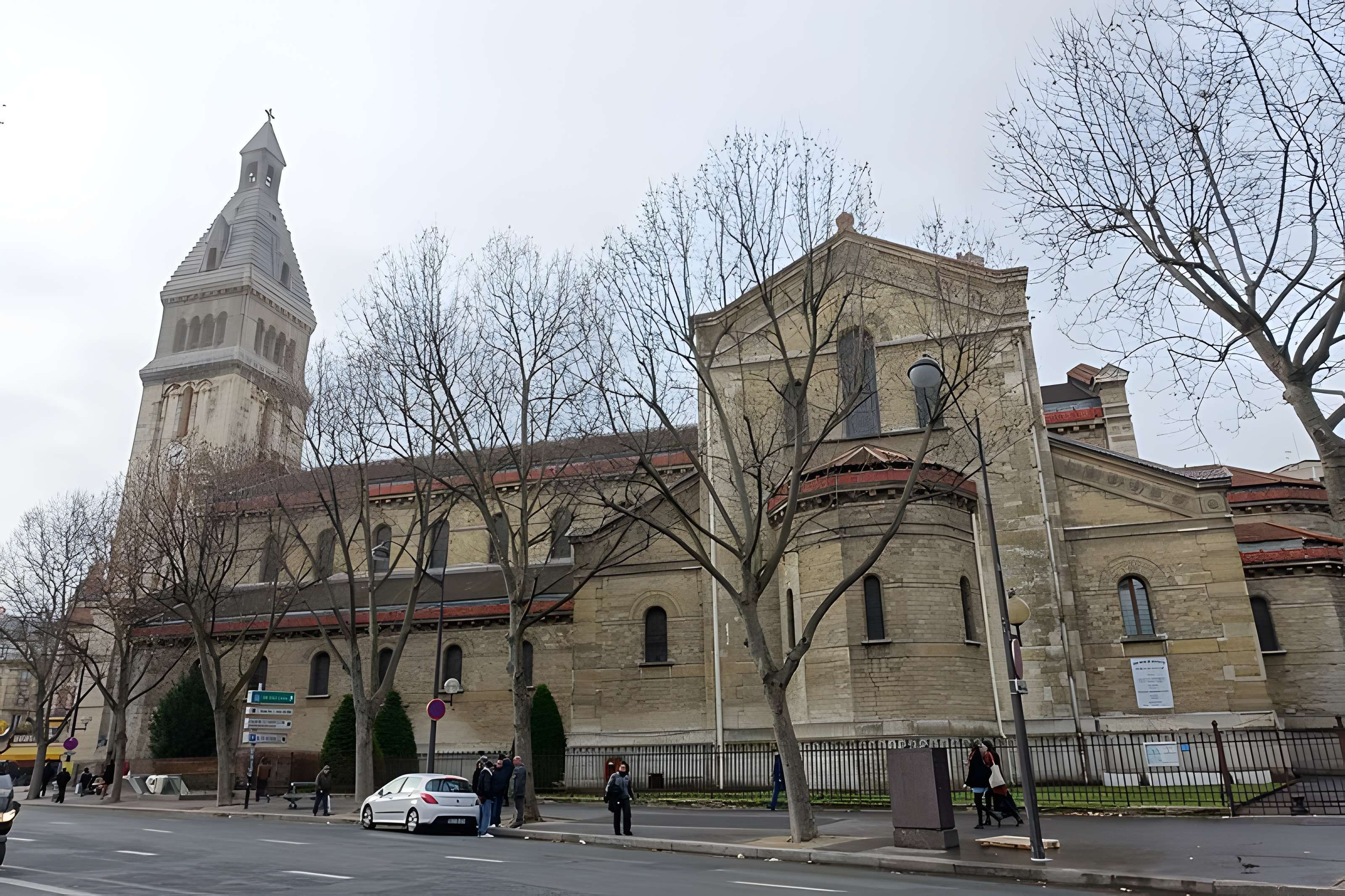 Église Saint-Pierre-de-Montrouge à Paris