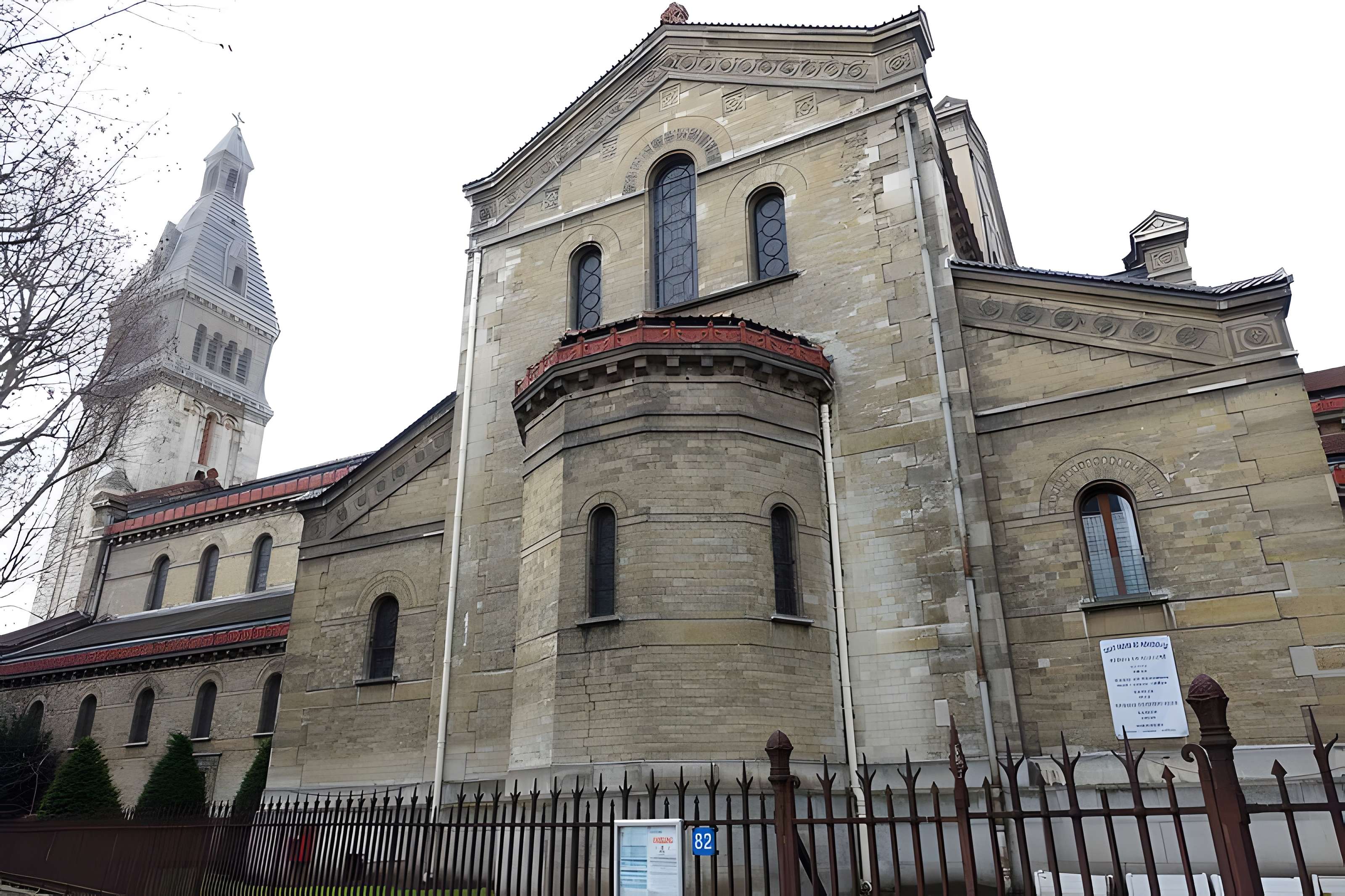 Église Saint-Pierre-de-Montrouge à Paris