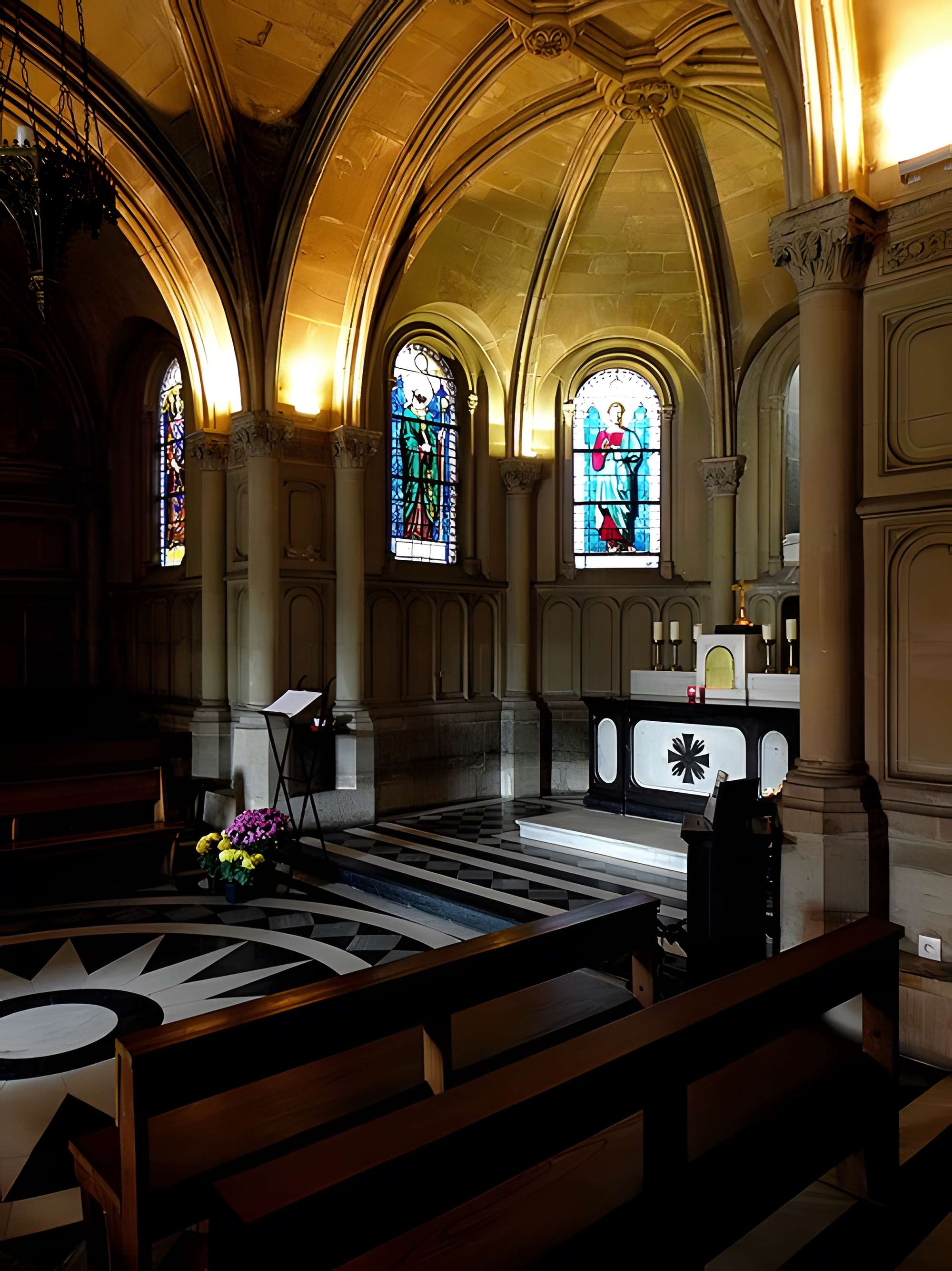 Église Notre-Dame-de-Compassion à Paris