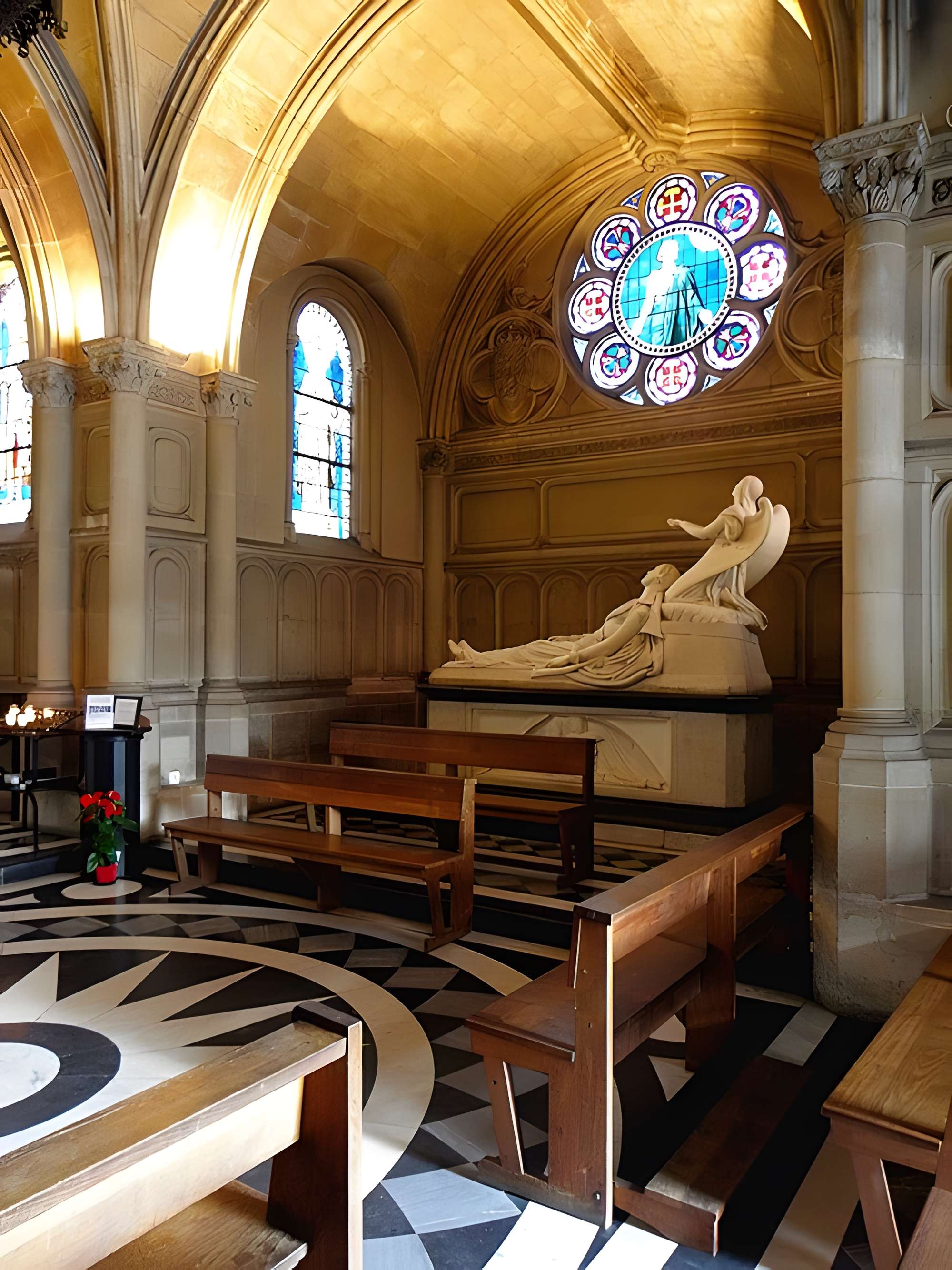 Église Notre-Dame-de-Compassion à Paris