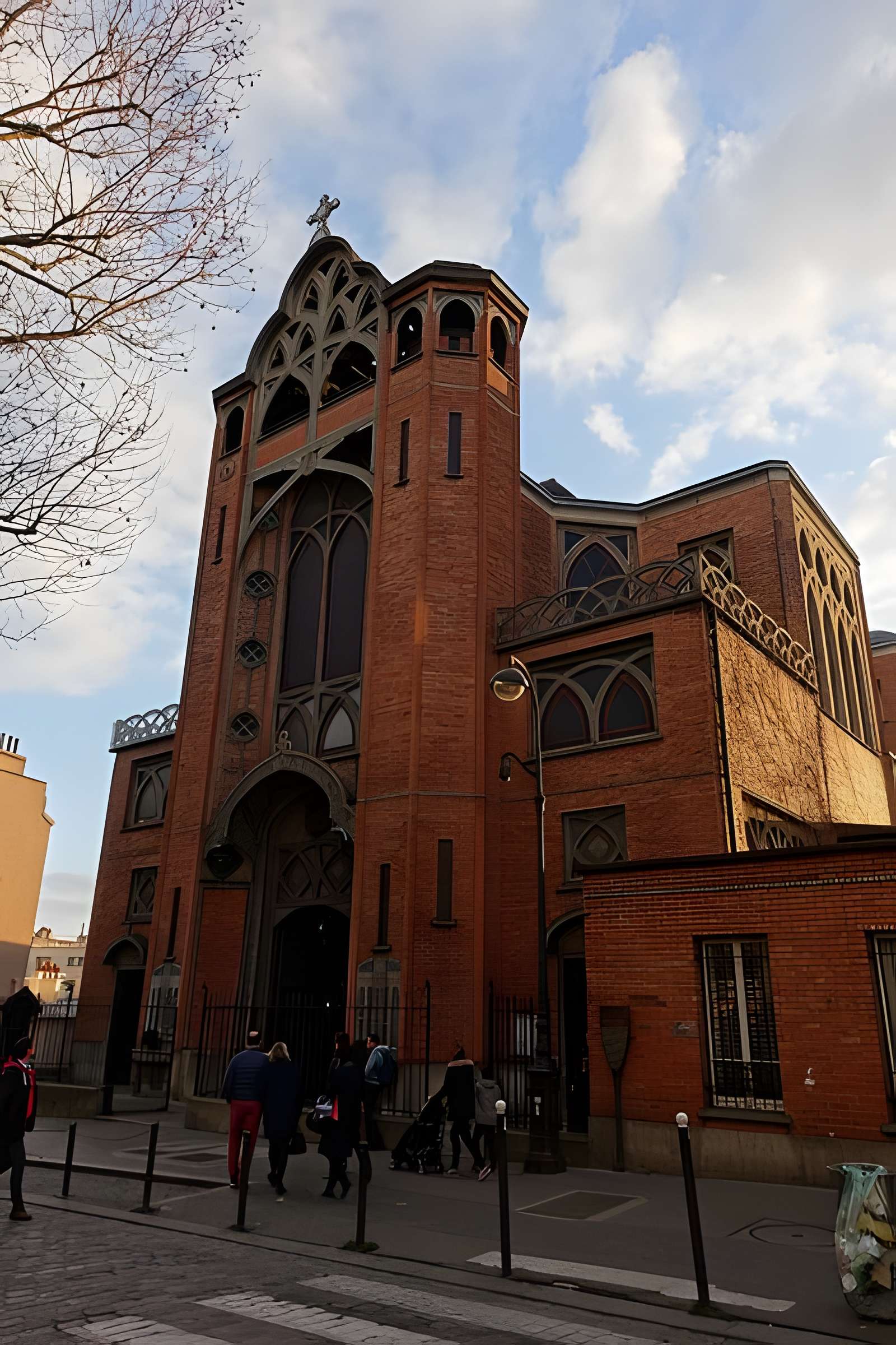 Église Saint-Jean de Montmartre à Paris