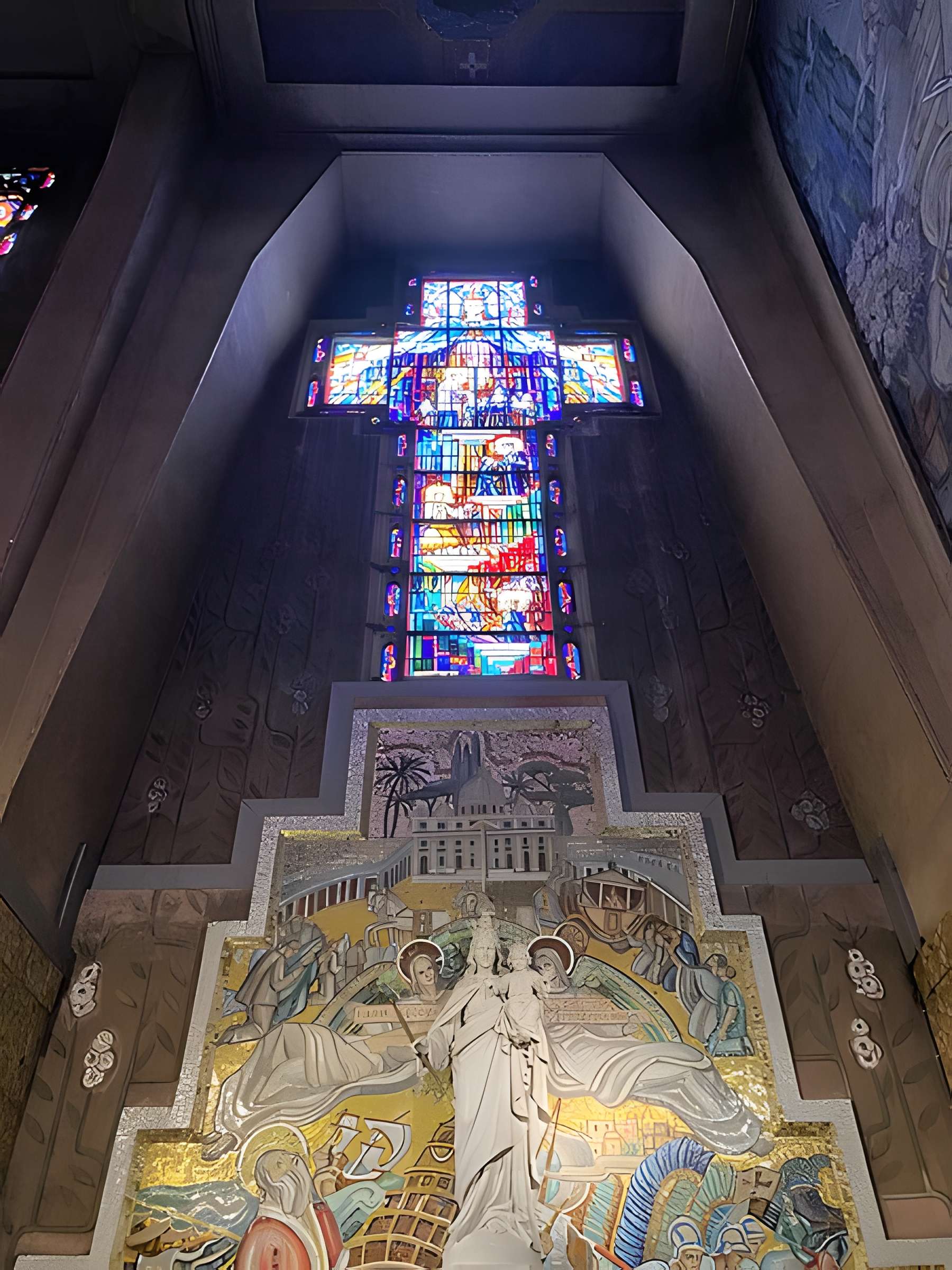 Église Saint-Jean-Bosco à Paris