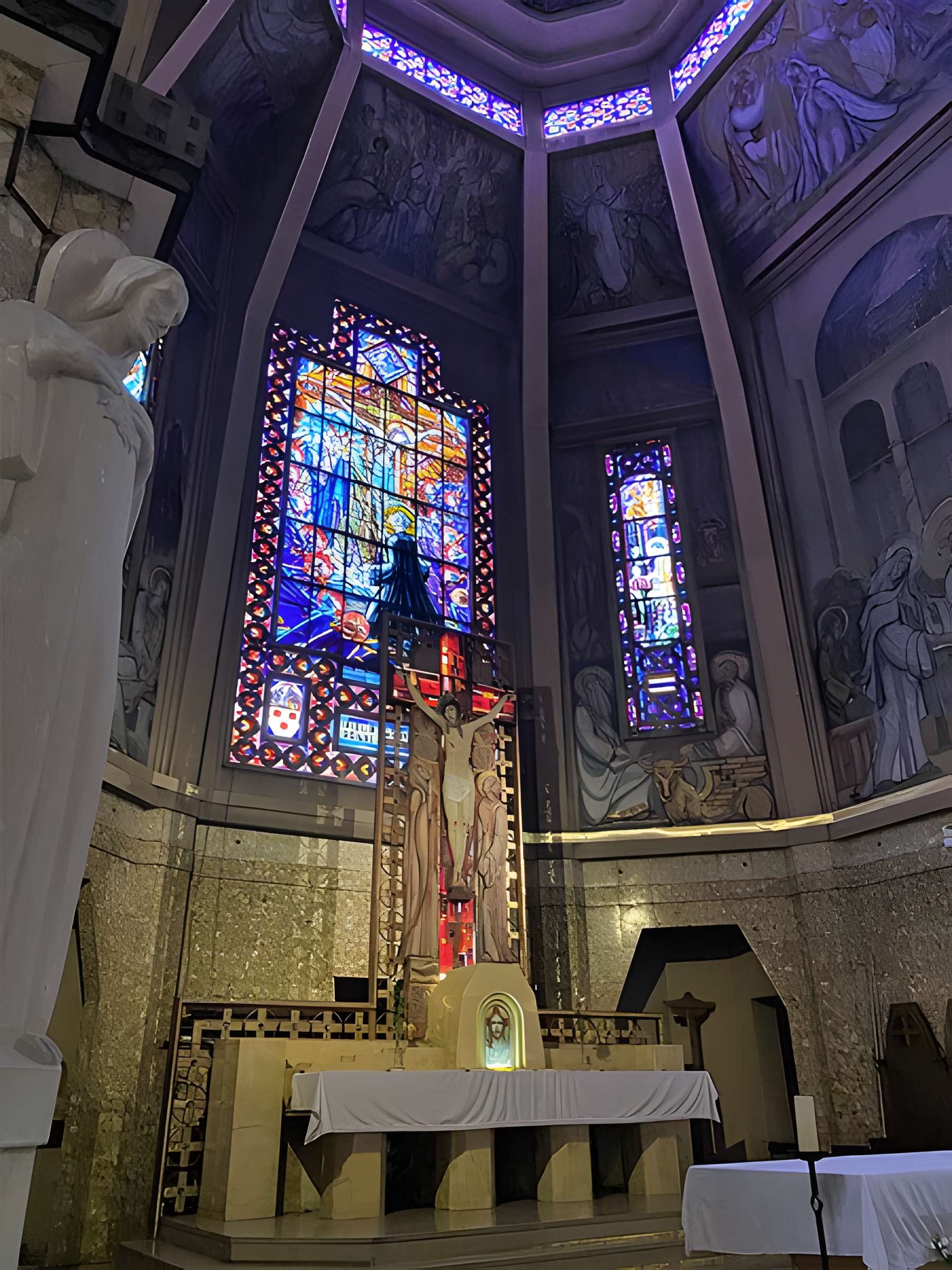 Église Saint-Jean-Bosco à Paris