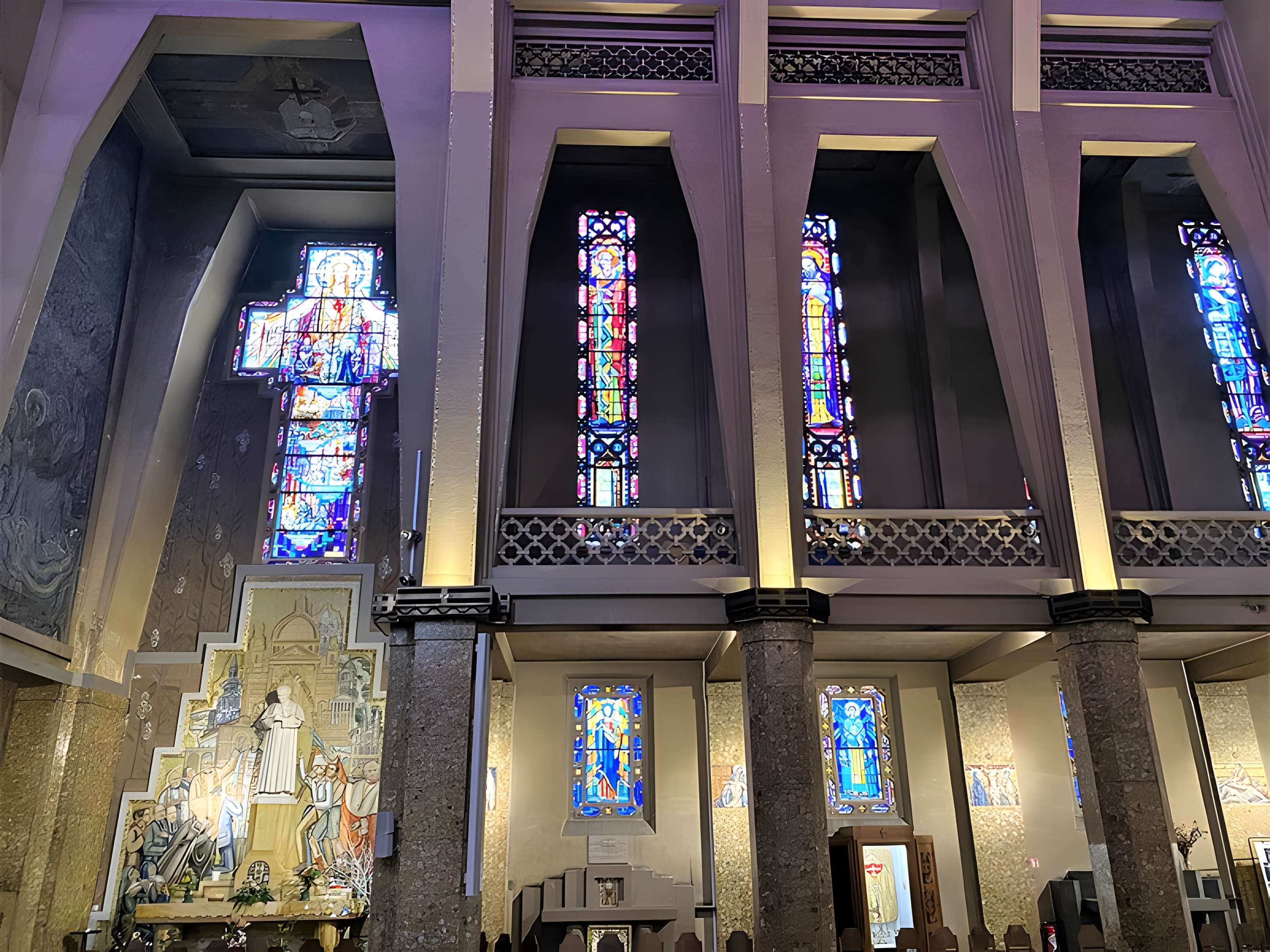 Église Saint-Jean-Bosco à Paris