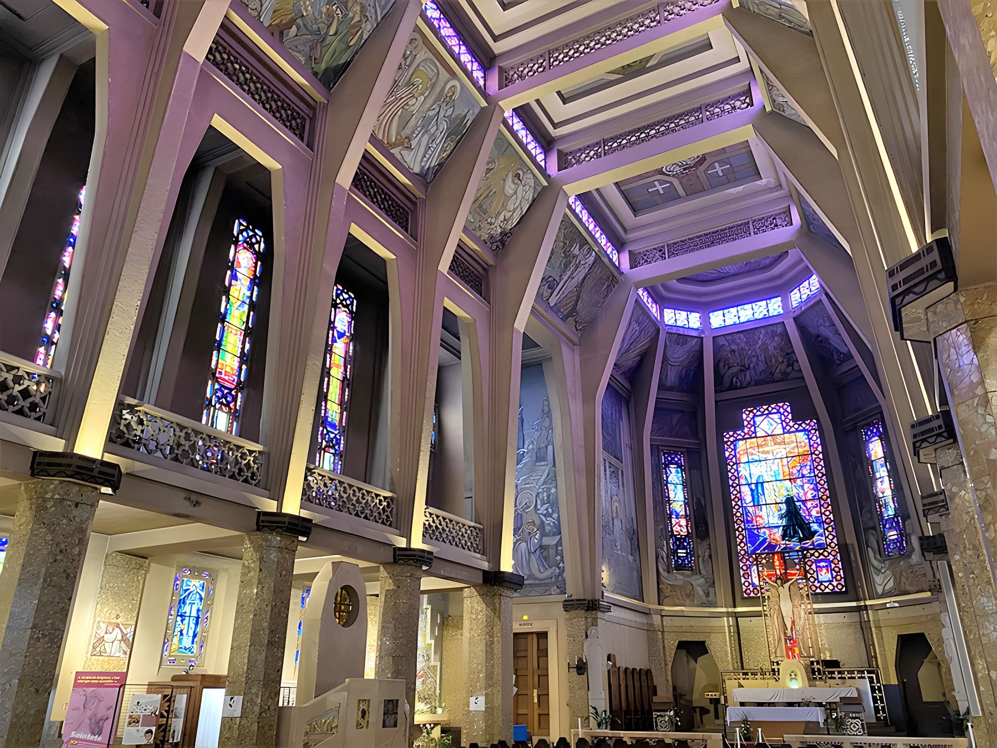 Église Saint-Jean-Bosco à Paris