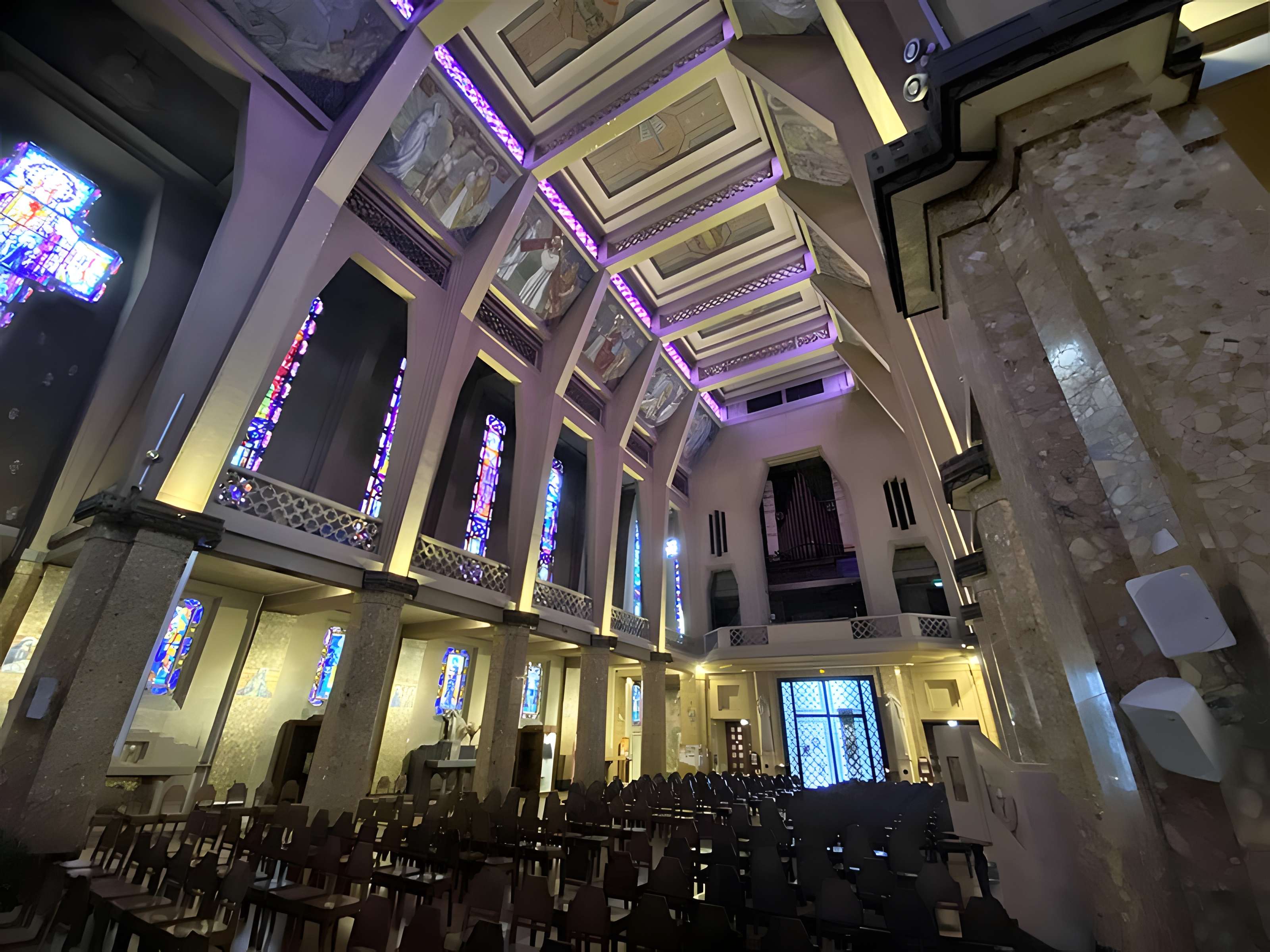 Église Saint-Jean-Bosco à Paris
