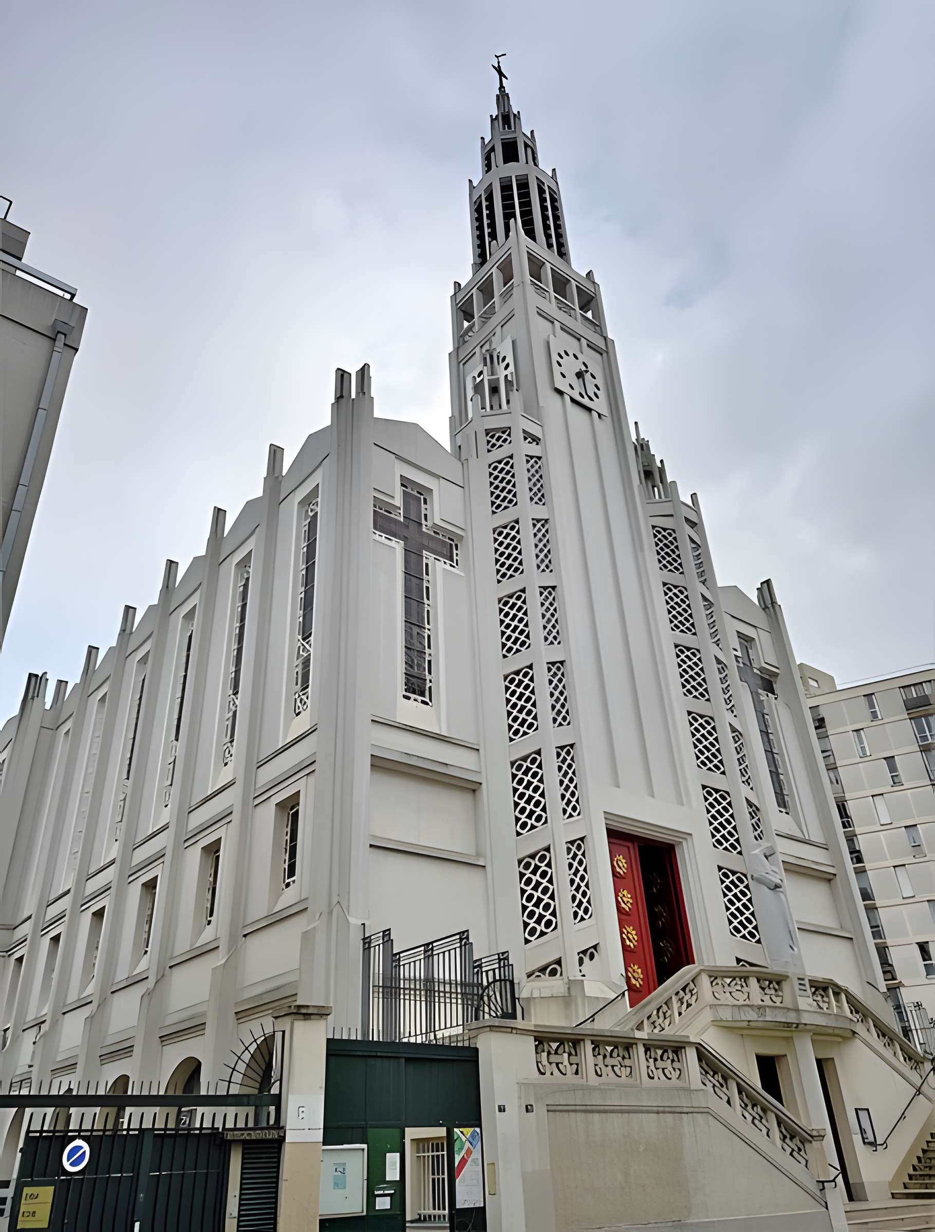 Église Saint-Jean-Bosco à Paris