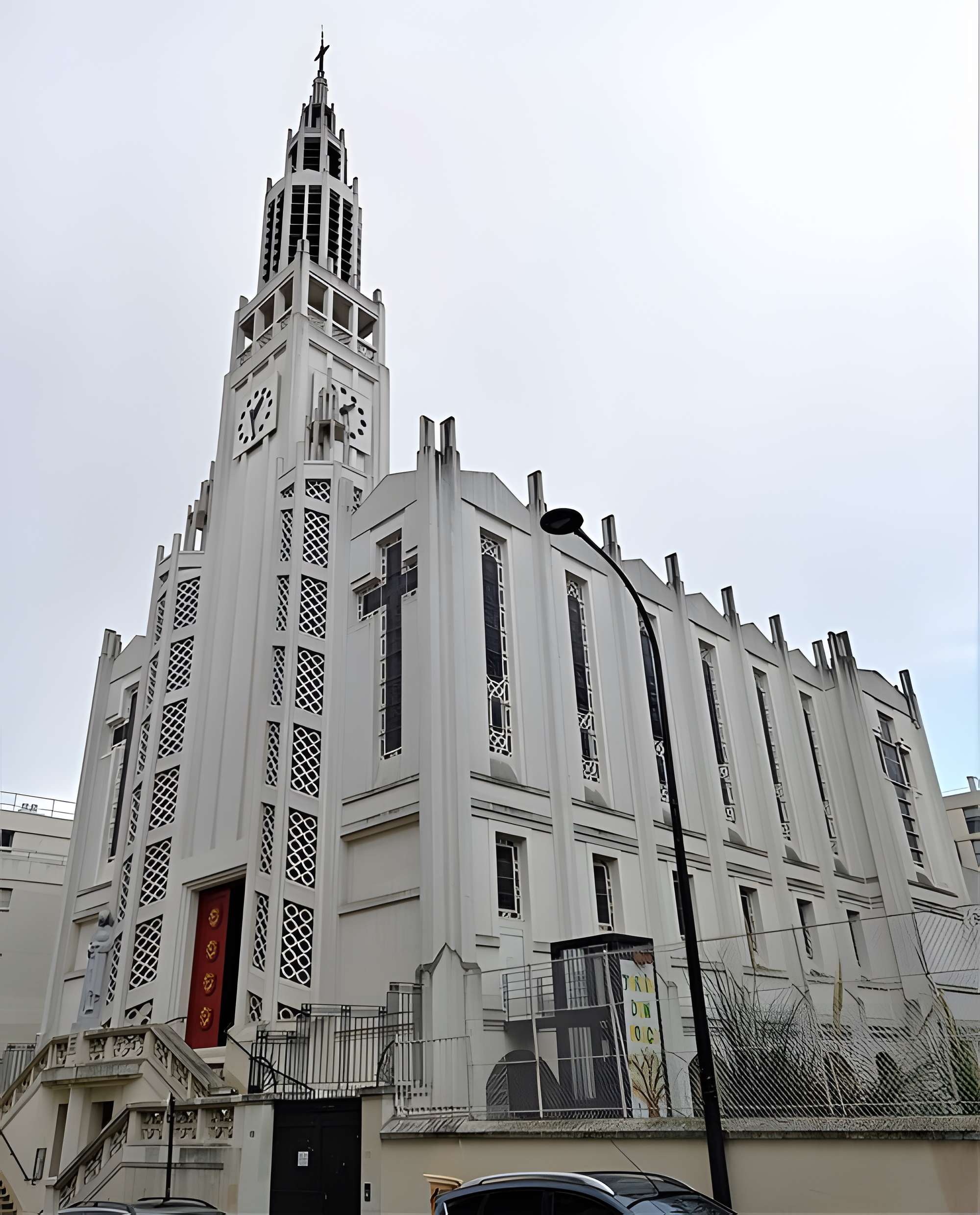Église Saint-Jean-Bosco à Paris