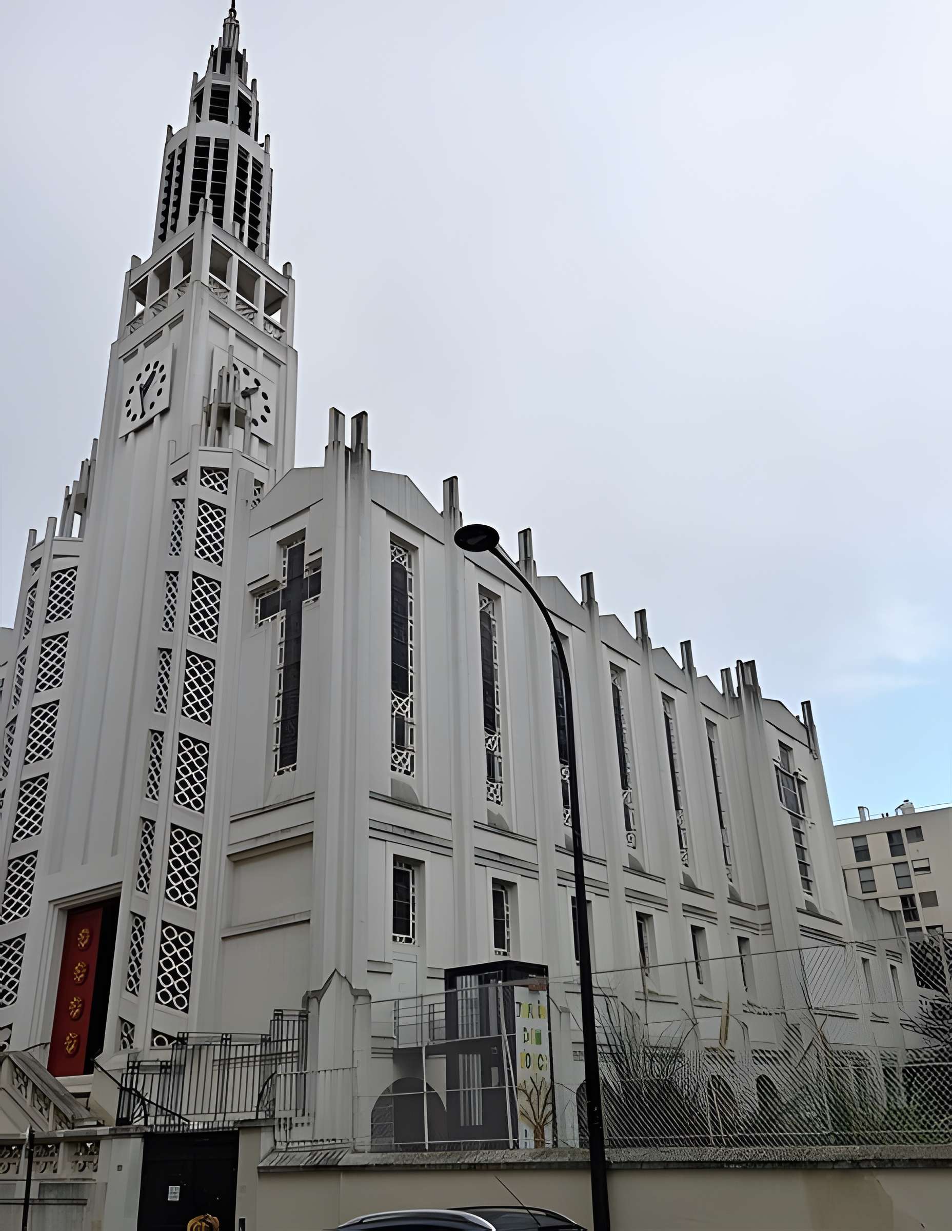 Église Saint-Jean-Bosco à Paris