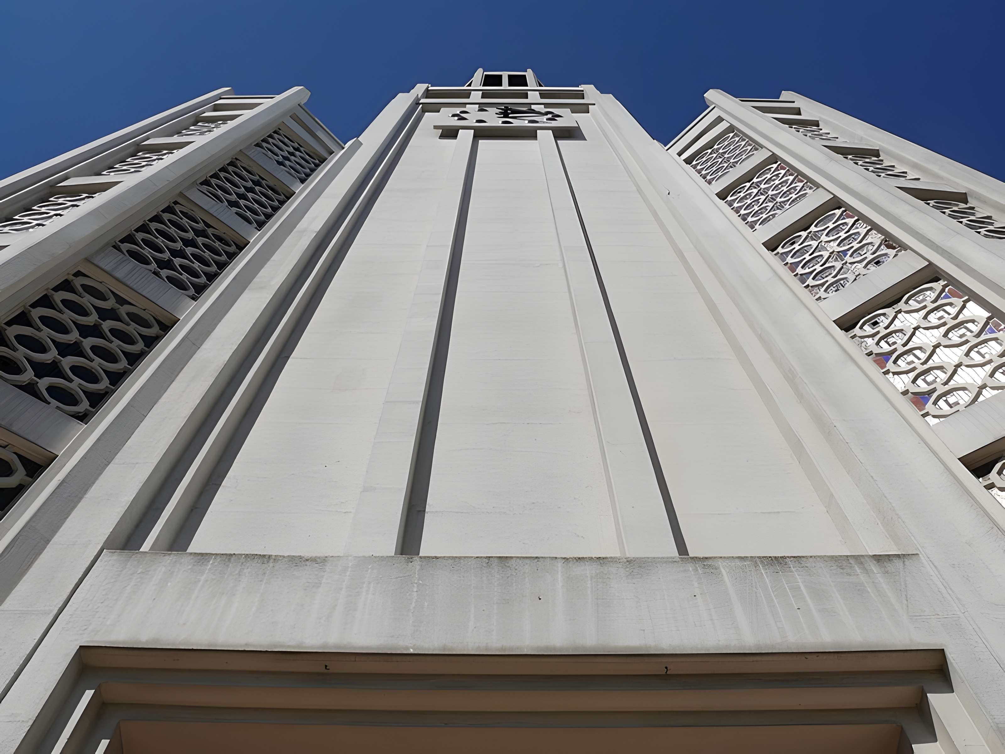 Église Saint-Jean-Bosco à Paris