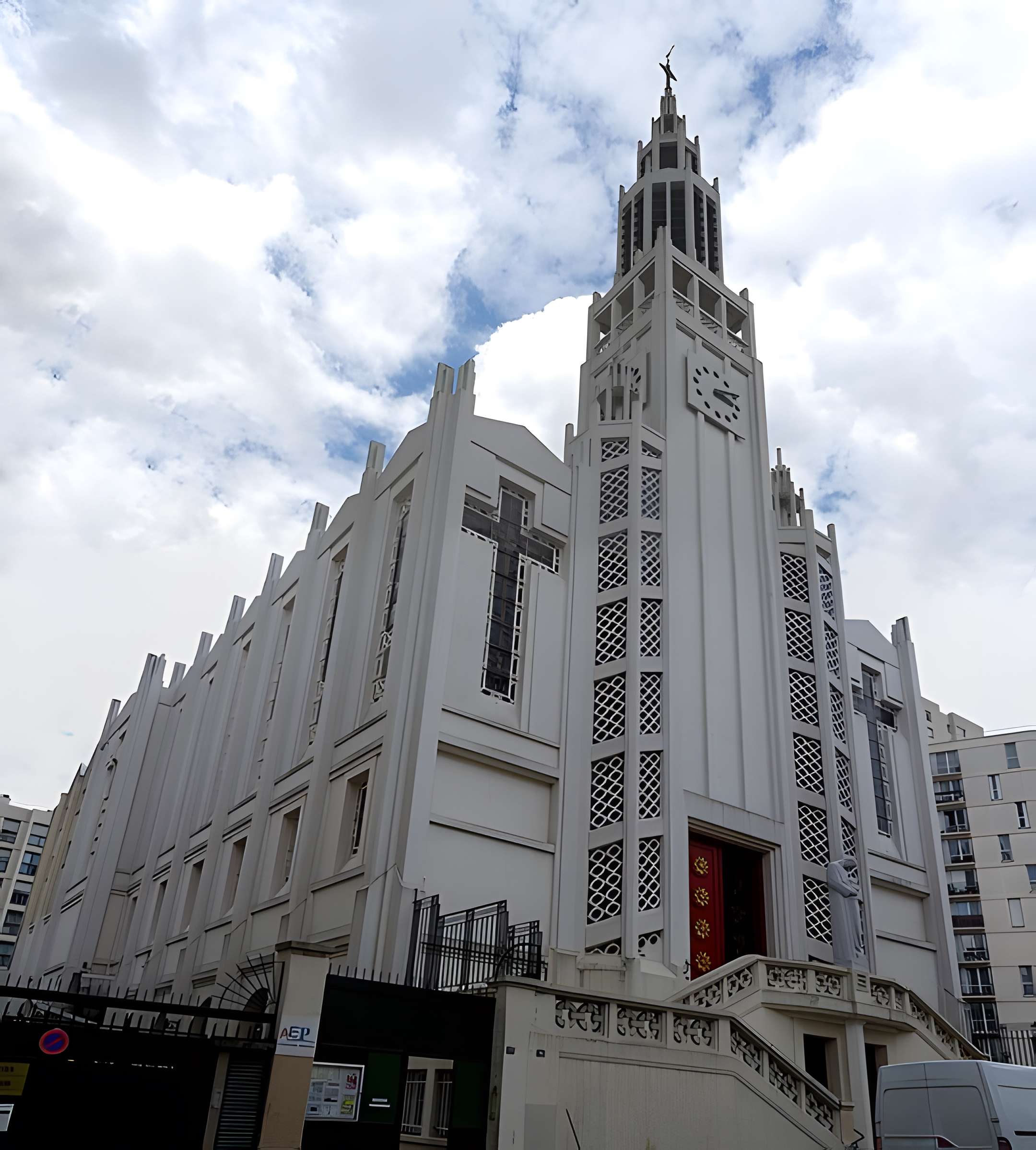 Église Saint-Jean-Bosco à Paris