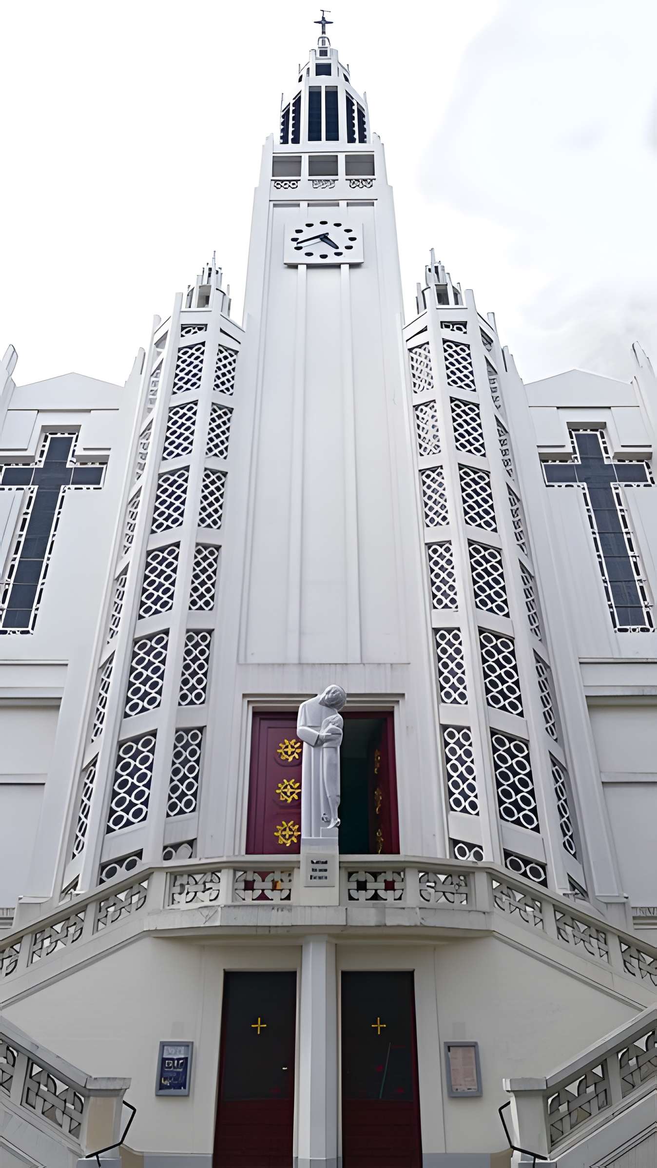 Église Saint-Jean-Bosco à Paris
