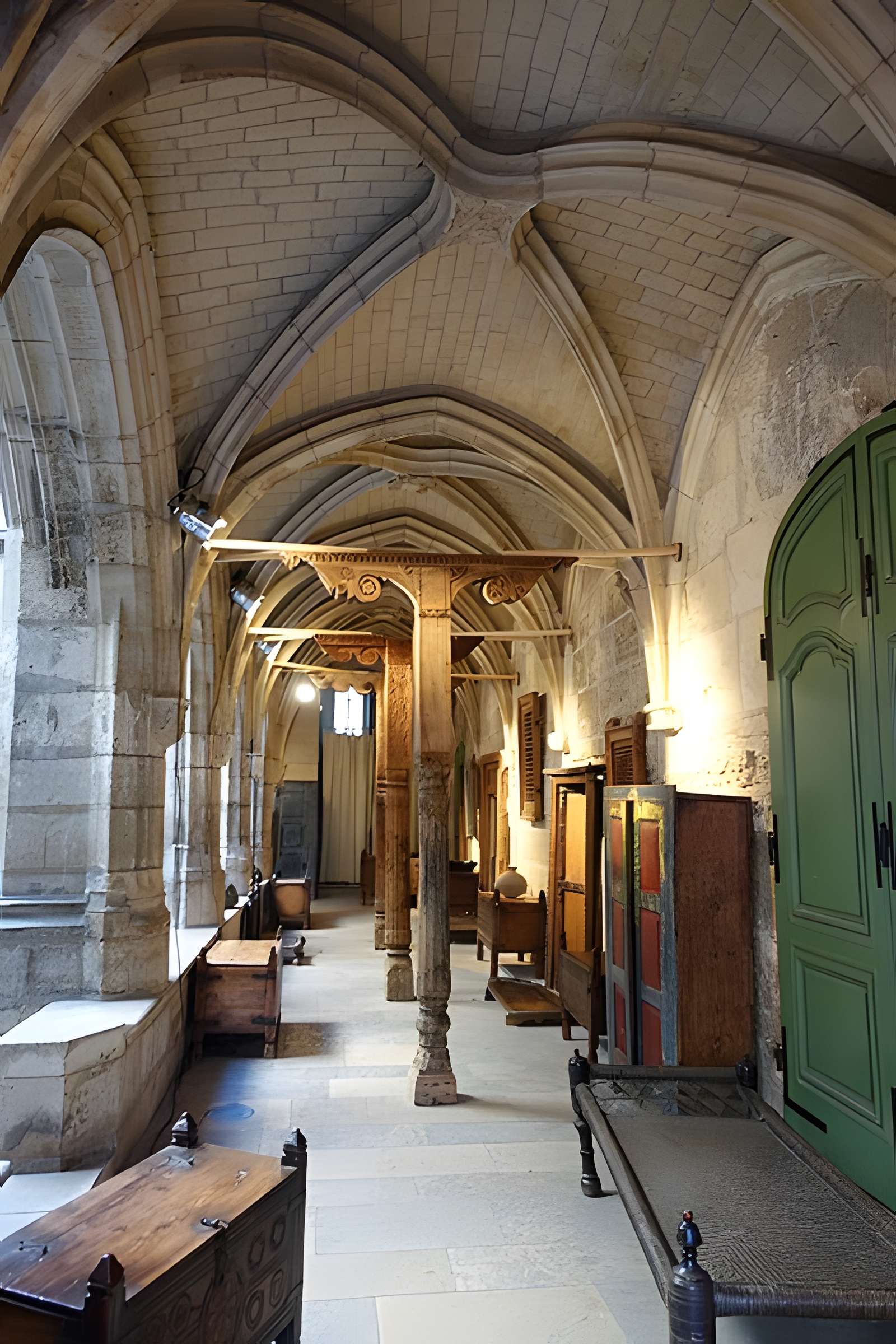 Temple des Billettes (ancien couvent des Carmes-Billettes)