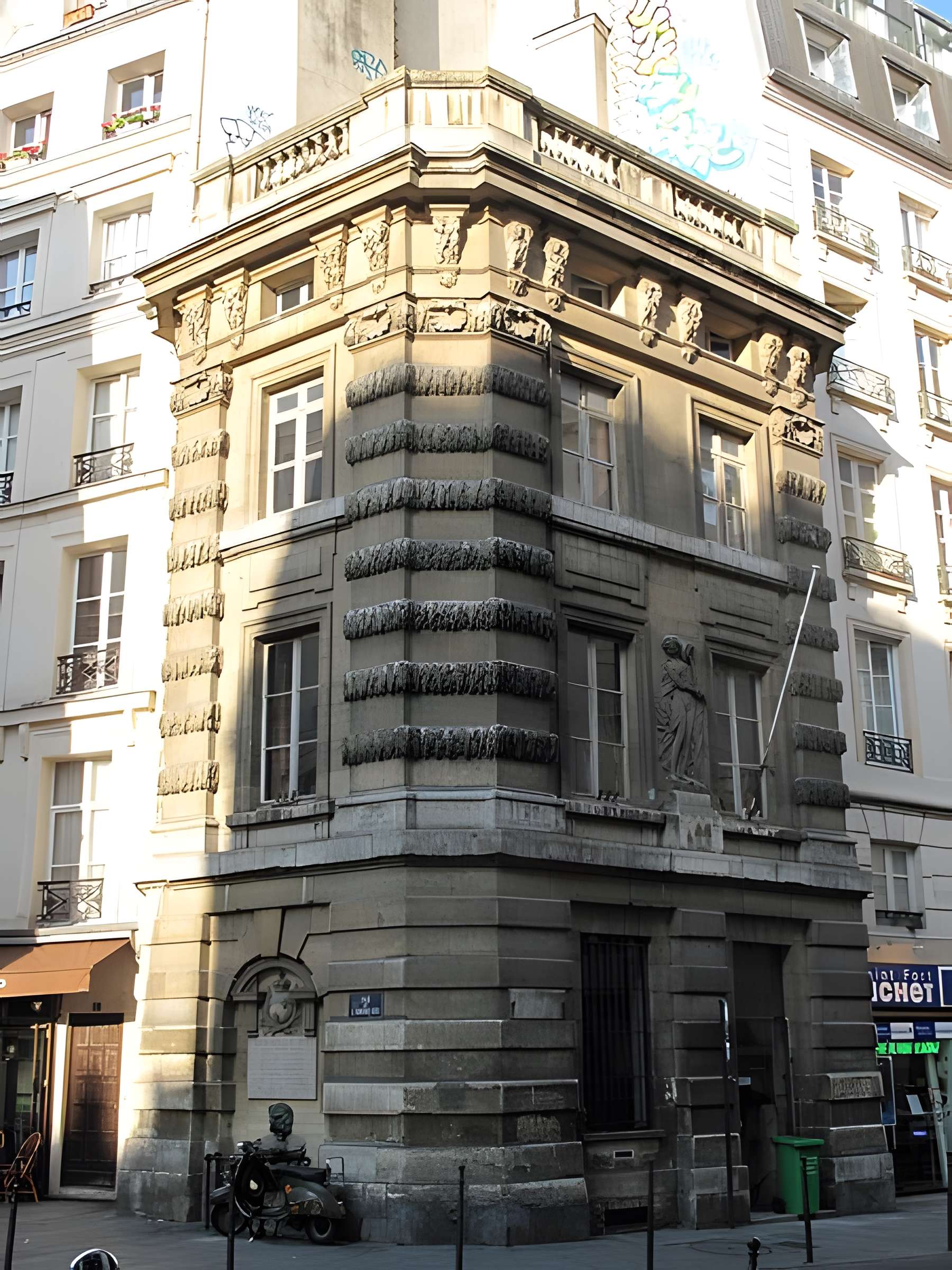 Fontaine de la Croix du Trahoir à Paris 