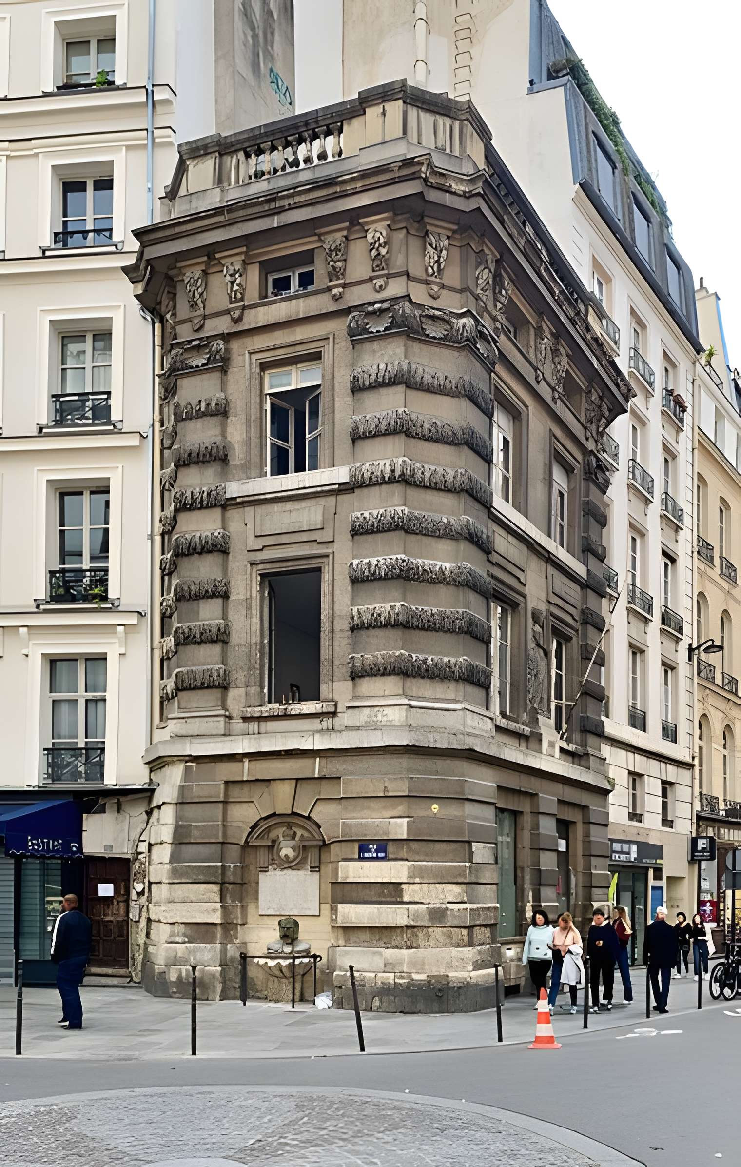 Fontaine de la Croix du Trahoir à Paris