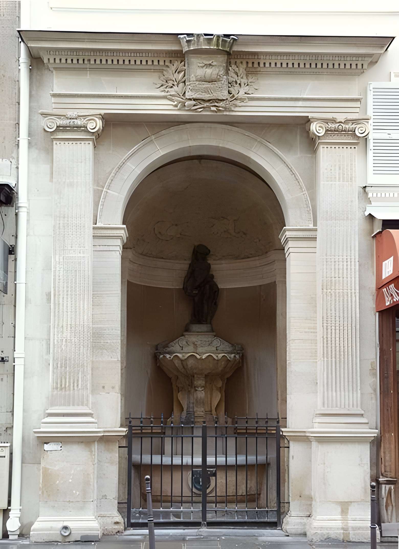 Fontaine de Joyeuse à Paris 