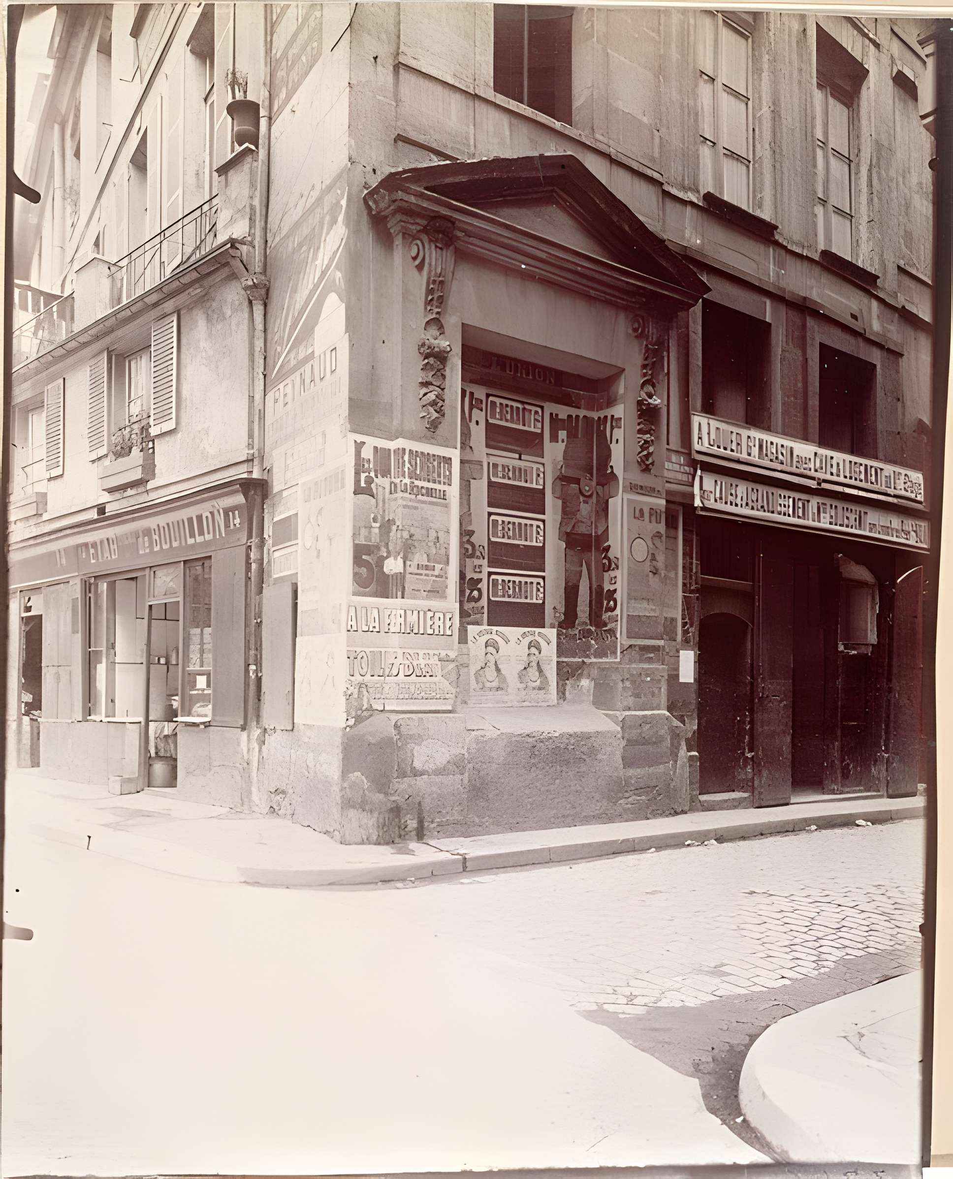 Fontaine des Guillemites à Paris
