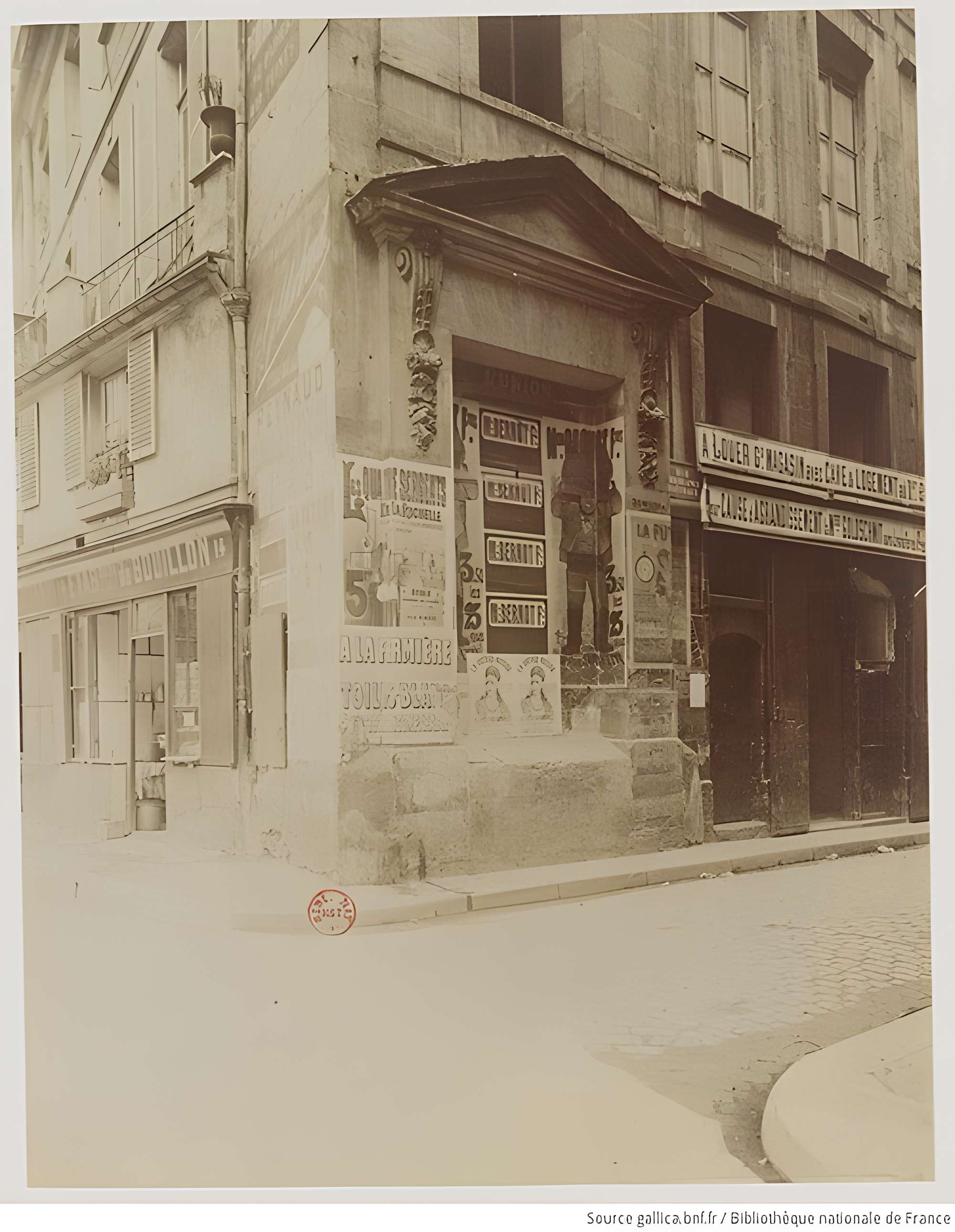 Fontaine des Guillemites à Paris