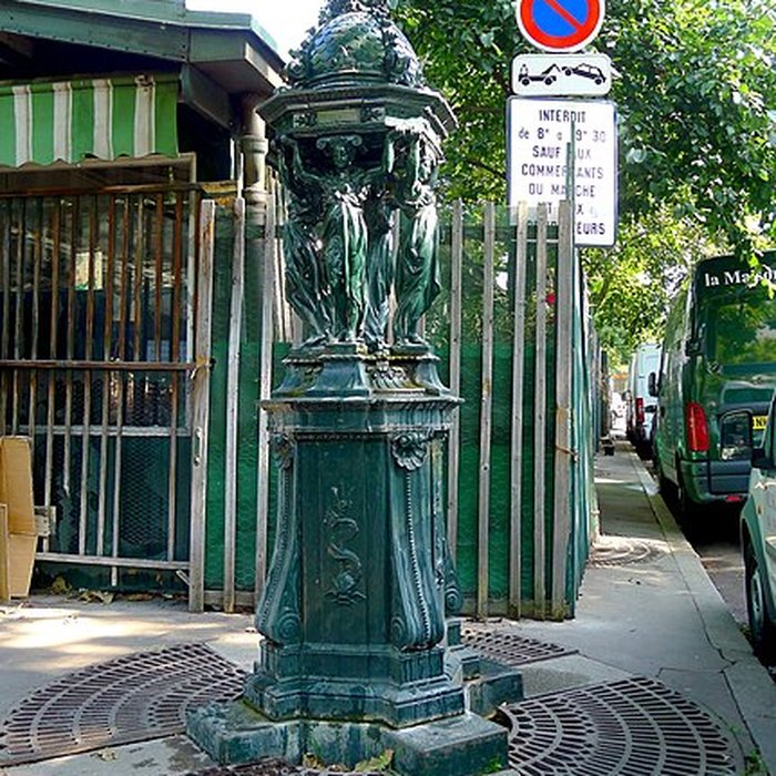 Photo de Fontaines Wallace de la place Louis-Lépine à Paris