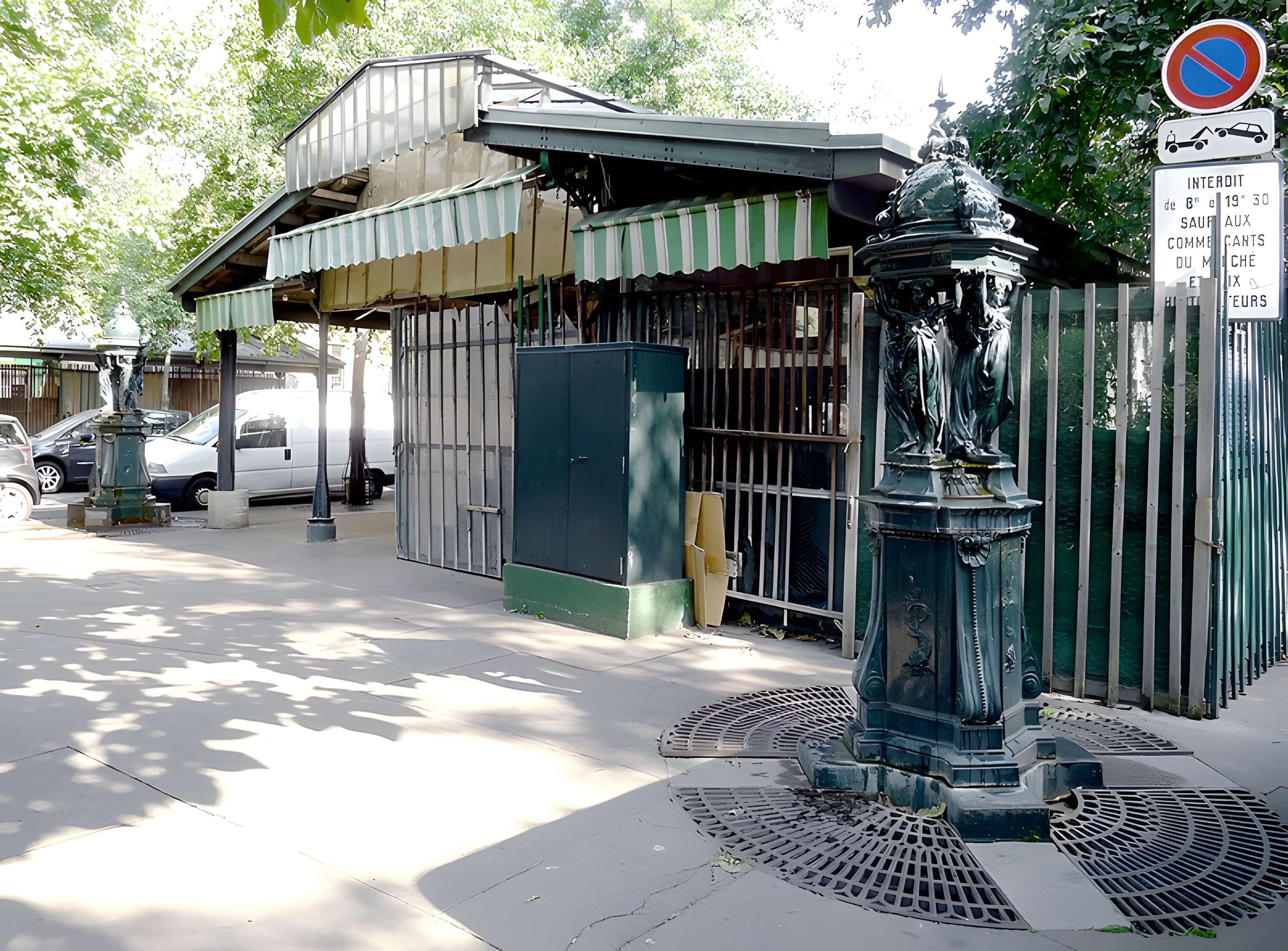 Fontaines Wallace de la place Louis-Lépine à Paris