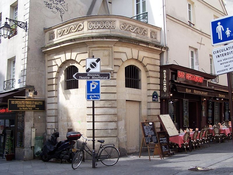 Photo de Fontaine du Pot-de-Fer à Paris