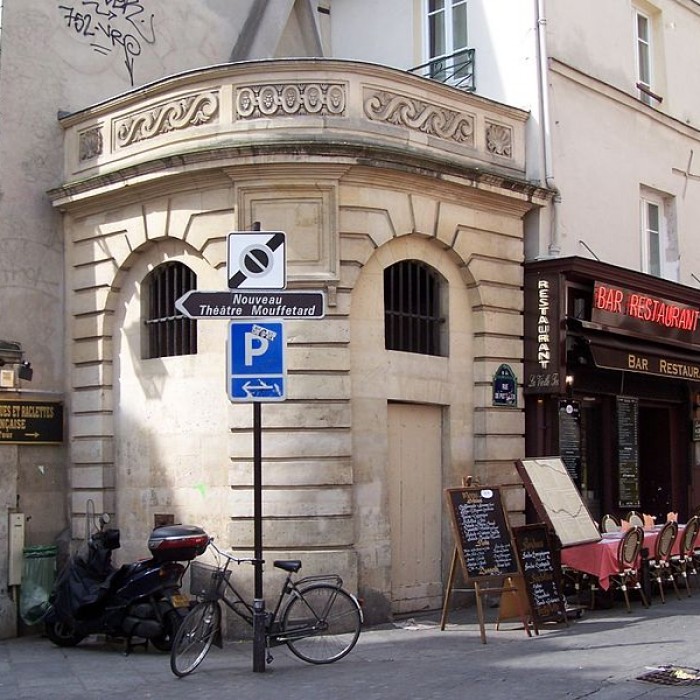 Photo de Fontaine du Pot-de-Fer à Paris