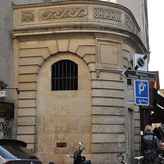 Photo de Fontaine du Pot-de-Fer à Paris
