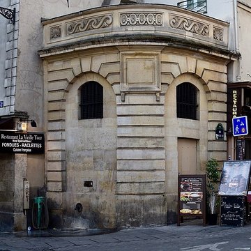 Fontaine du Pot-de-Fer à Paris