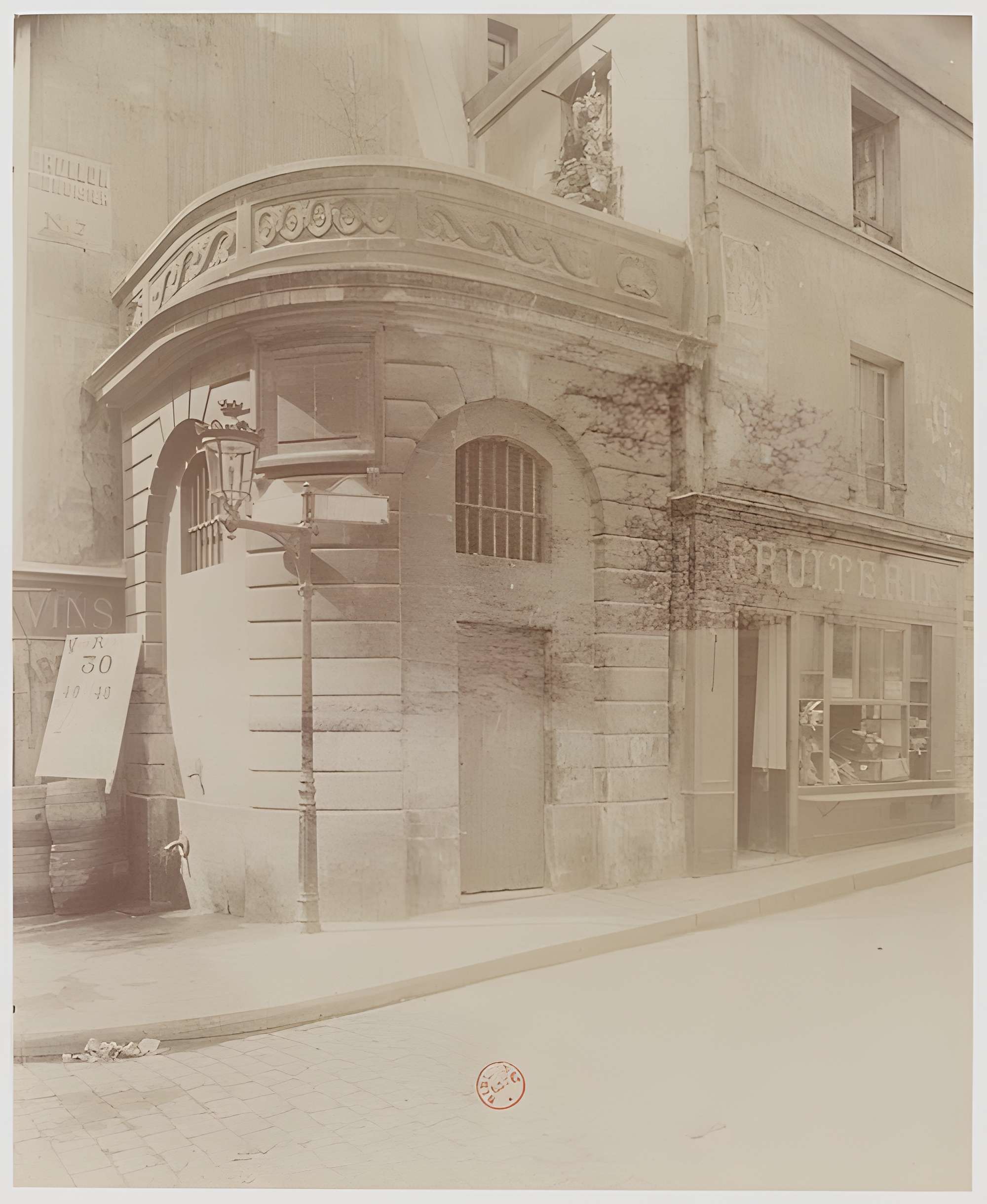 Fontaine du Pot-de-Fer à Paris