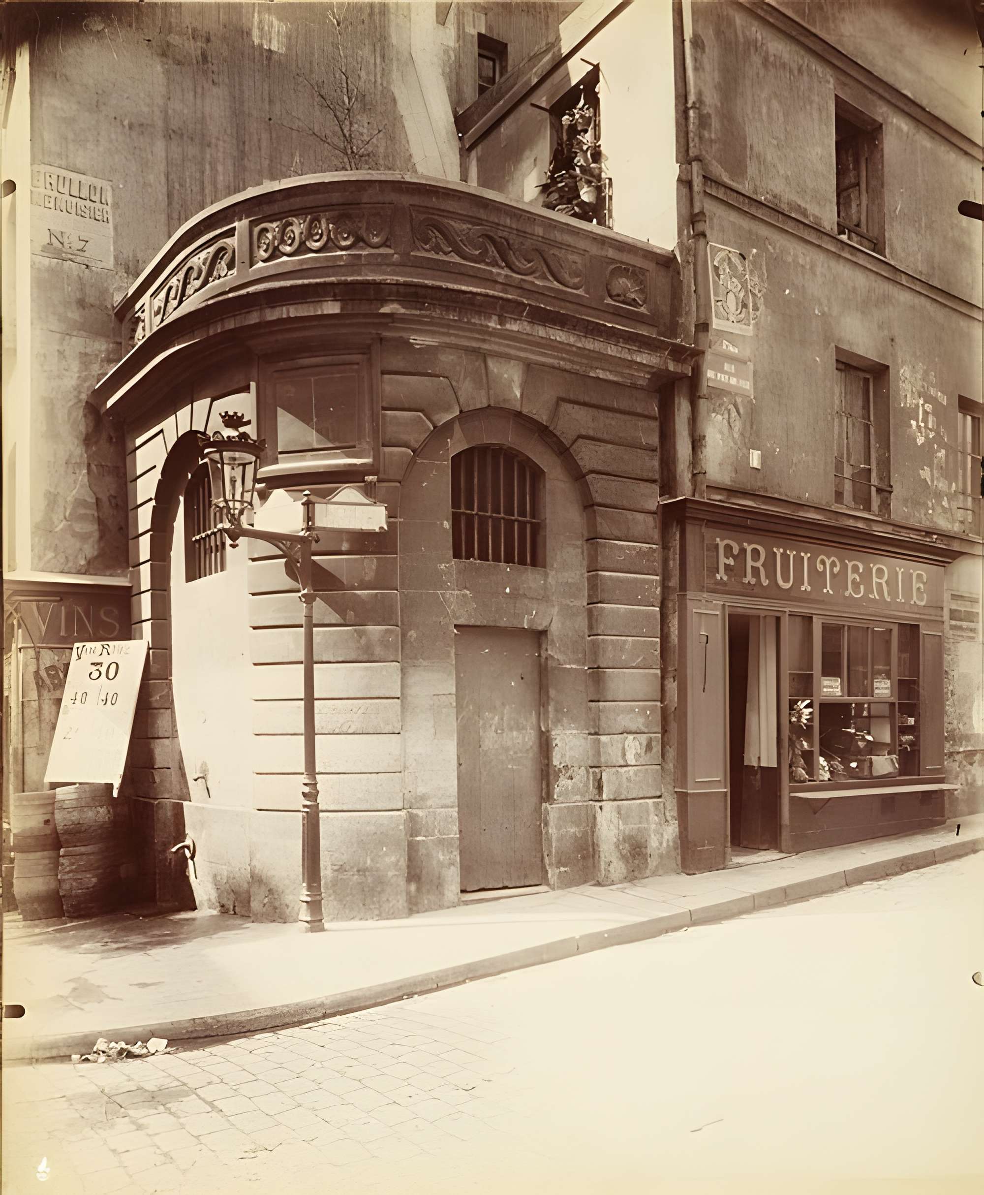 Fontaine du Pot-de-Fer à Paris