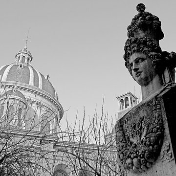 Fontaine du Marché-aux-Carmes à Paris