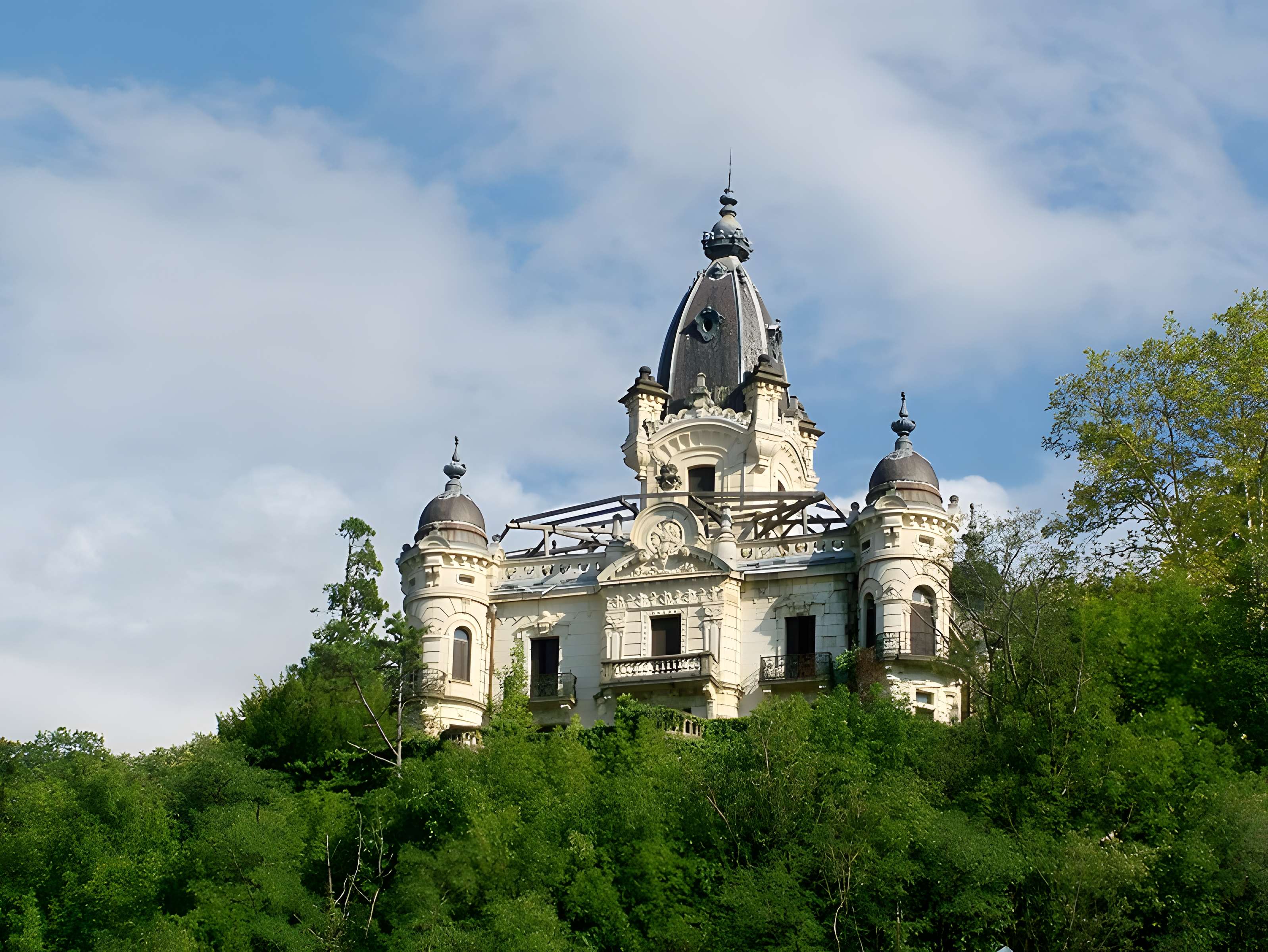Château de la Roche du Roi