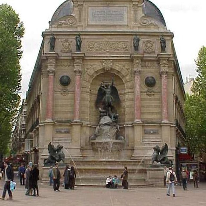 Photo de Fontaine Saint-Michel à Paris