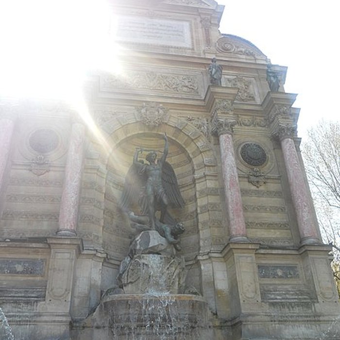 Photo de Fontaine Saint-Michel à Paris