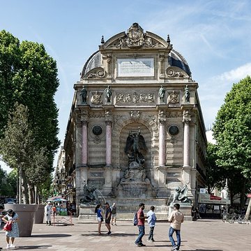 Fontaine Saint-Michel à Paris