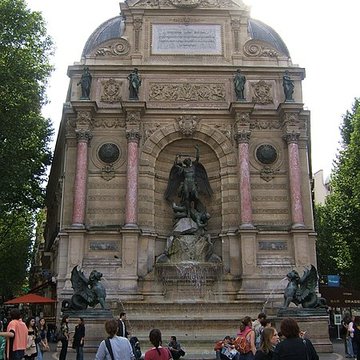 Fontaine Saint-Michel à Paris