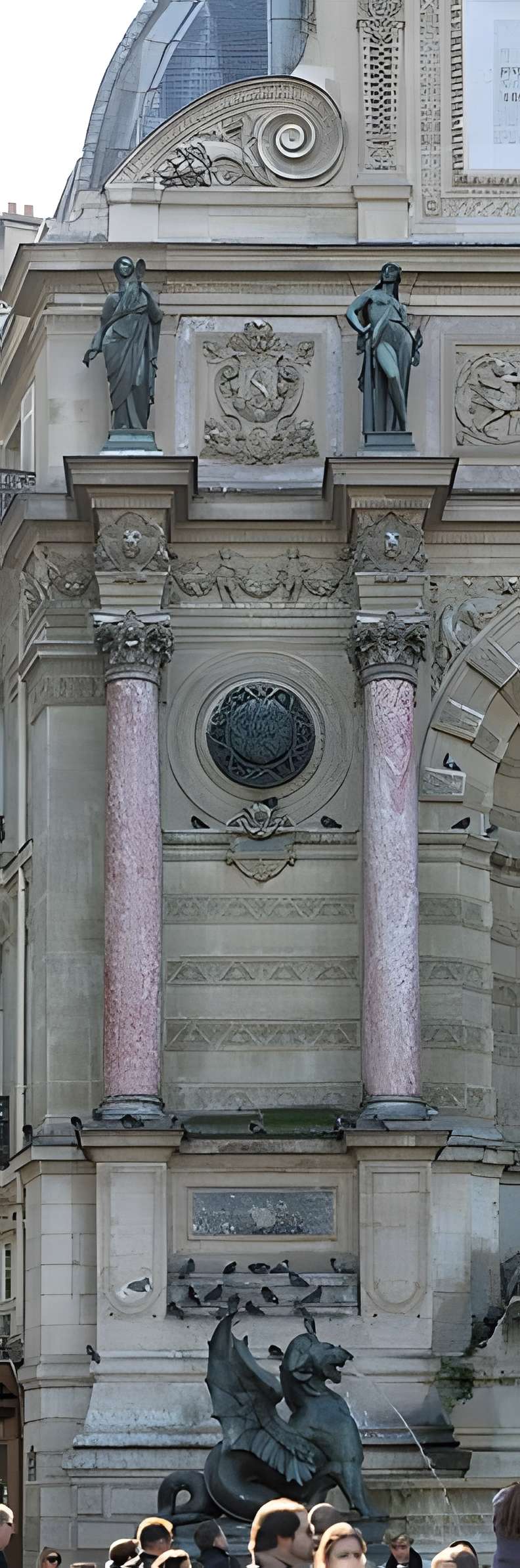 Fontaine Saint-Michel à Paris