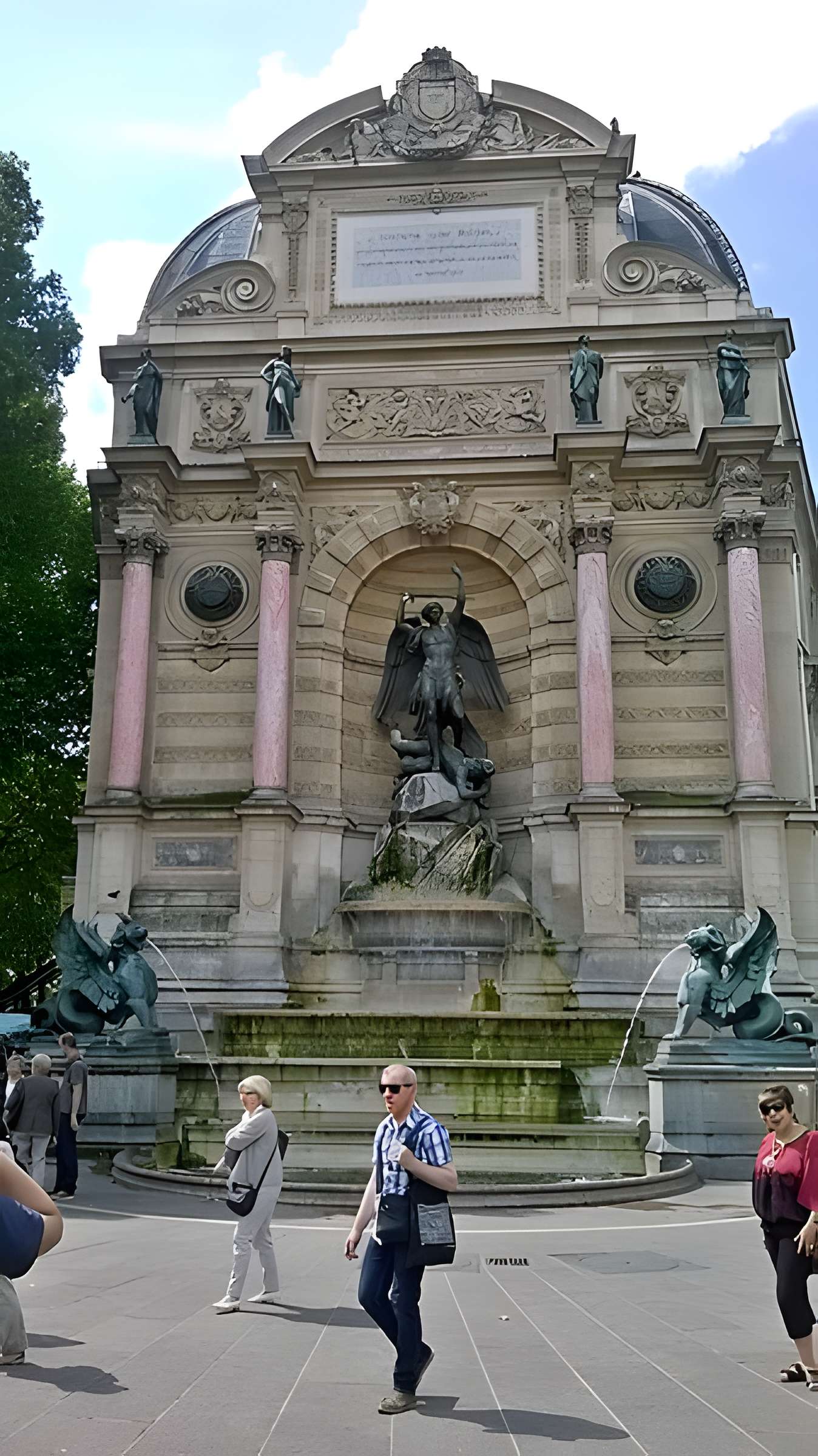 Fontaine Saint-Michel à Paris