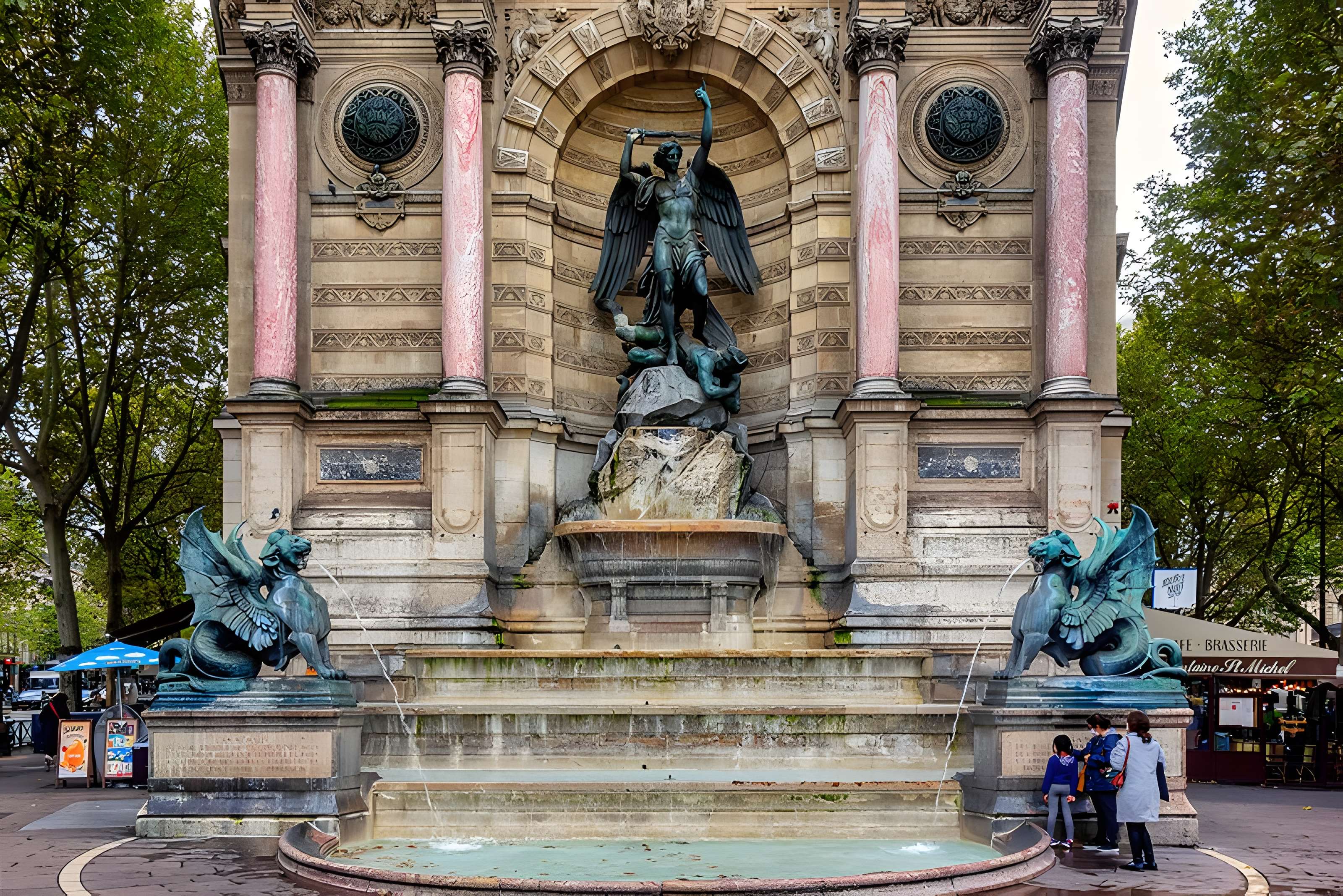 Fontaine Saint-Michel à Paris
