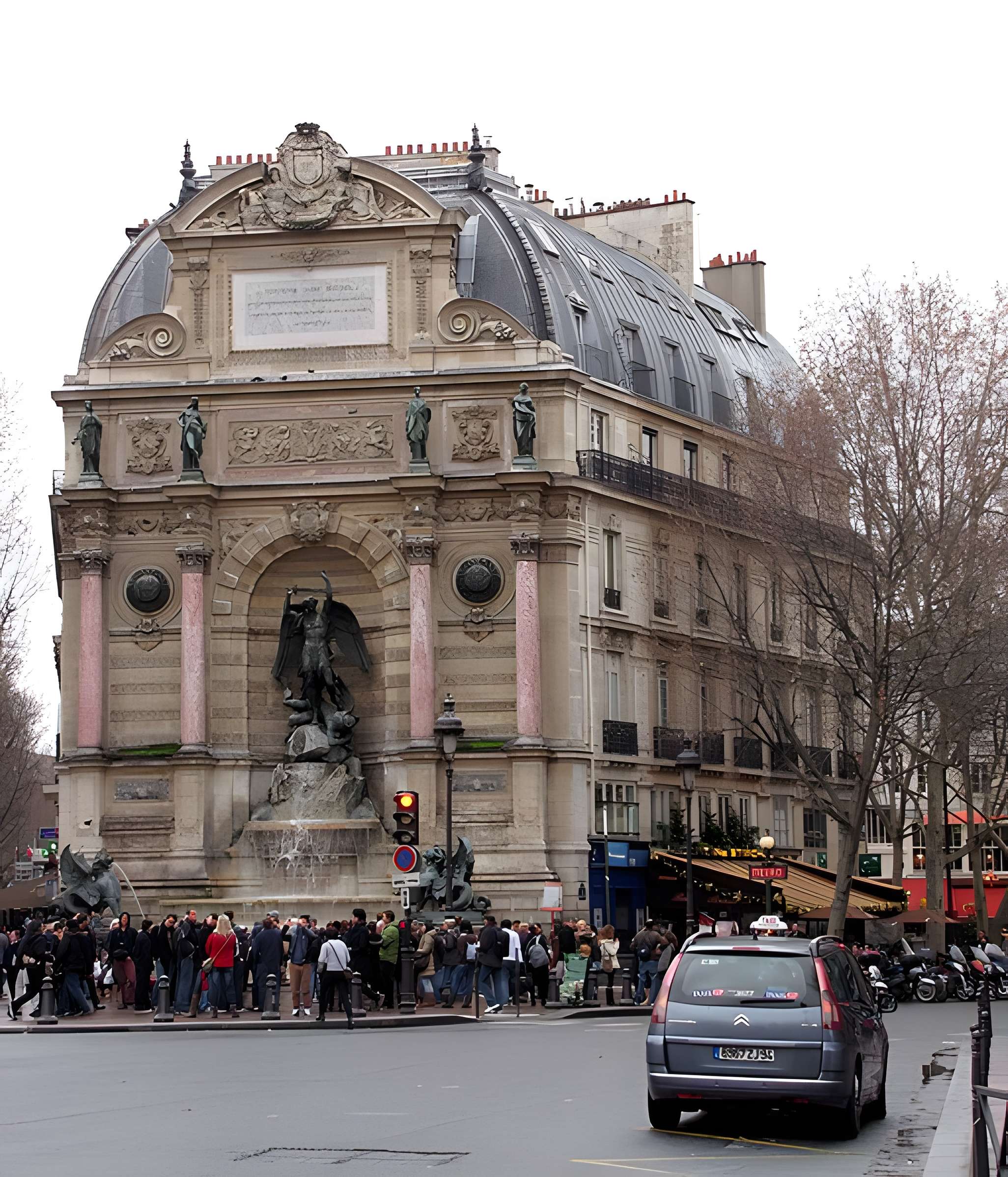 Fontaine Saint-Michel à Paris