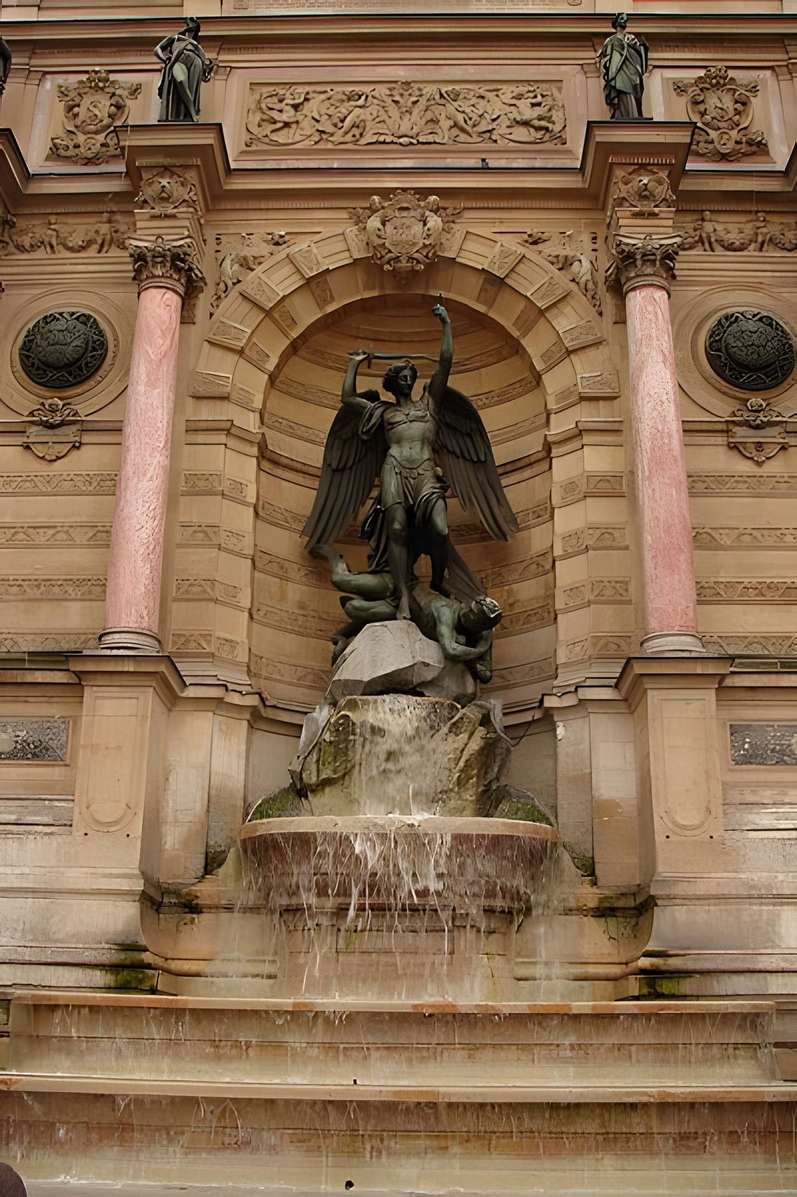 Fontaine Saint-Michel à Paris