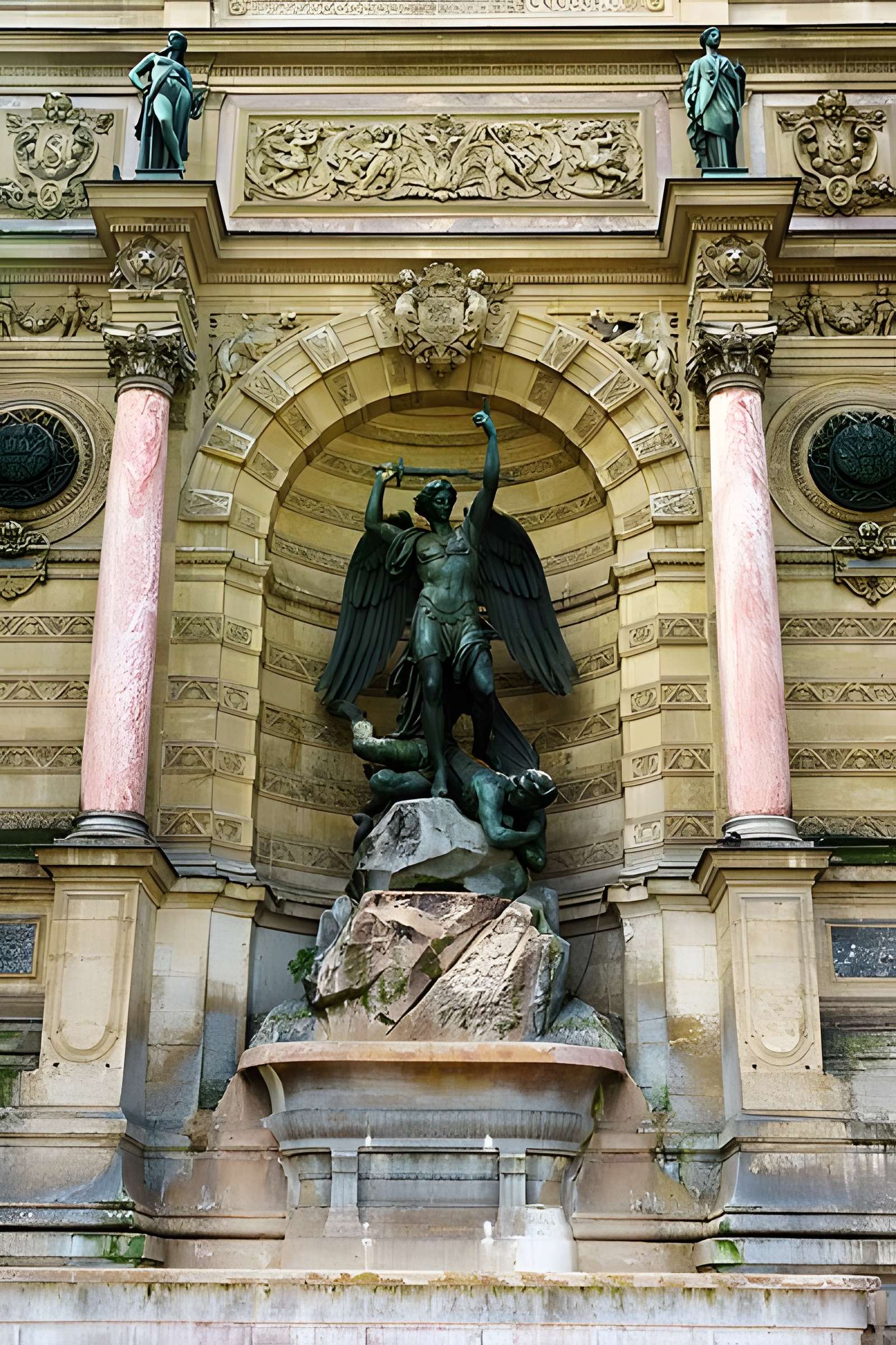 Fontaine Saint-Michel à Paris
