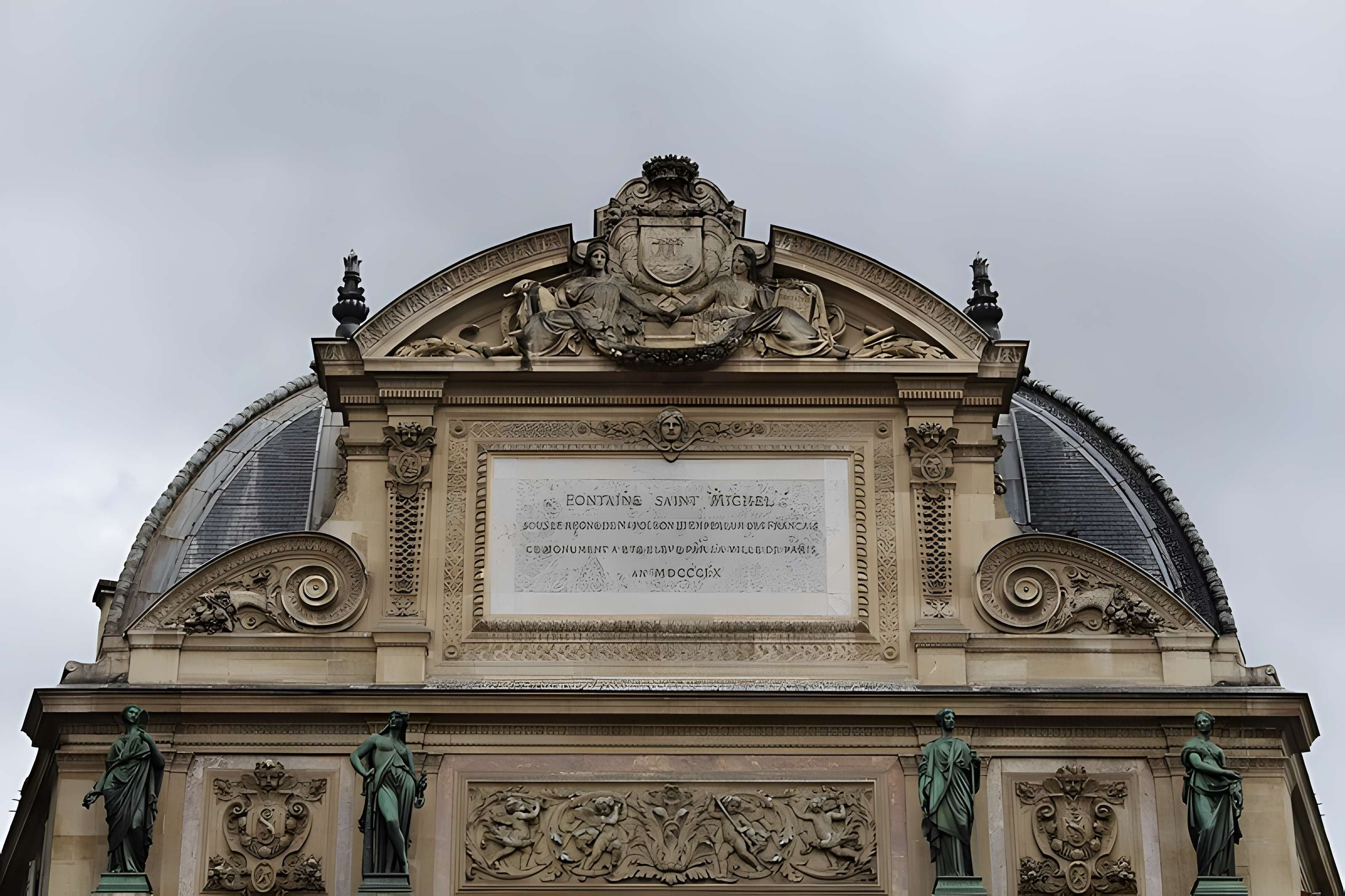 Fontaine Saint-Michel à Paris