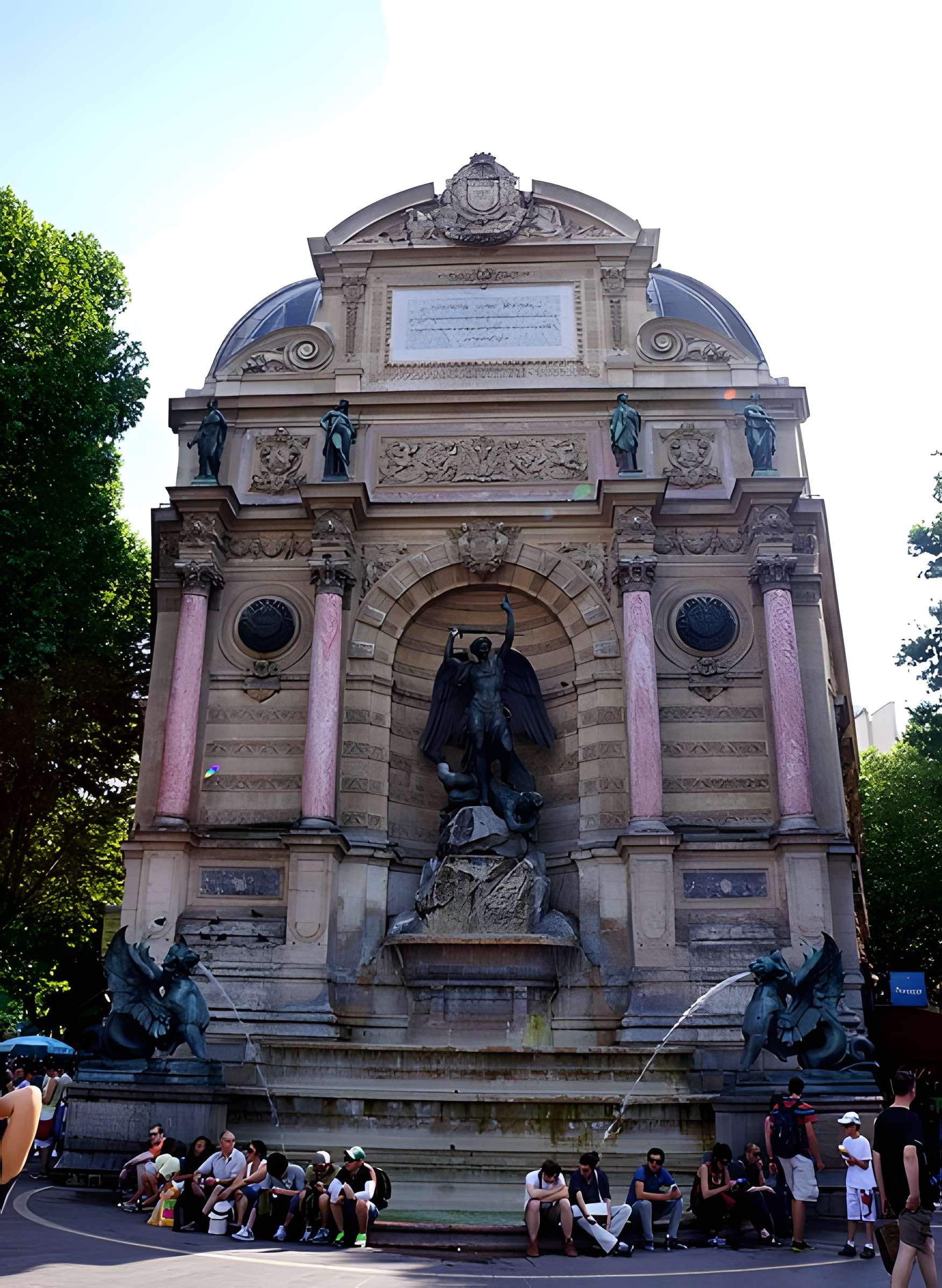 Fontaine Saint-Michel à Paris