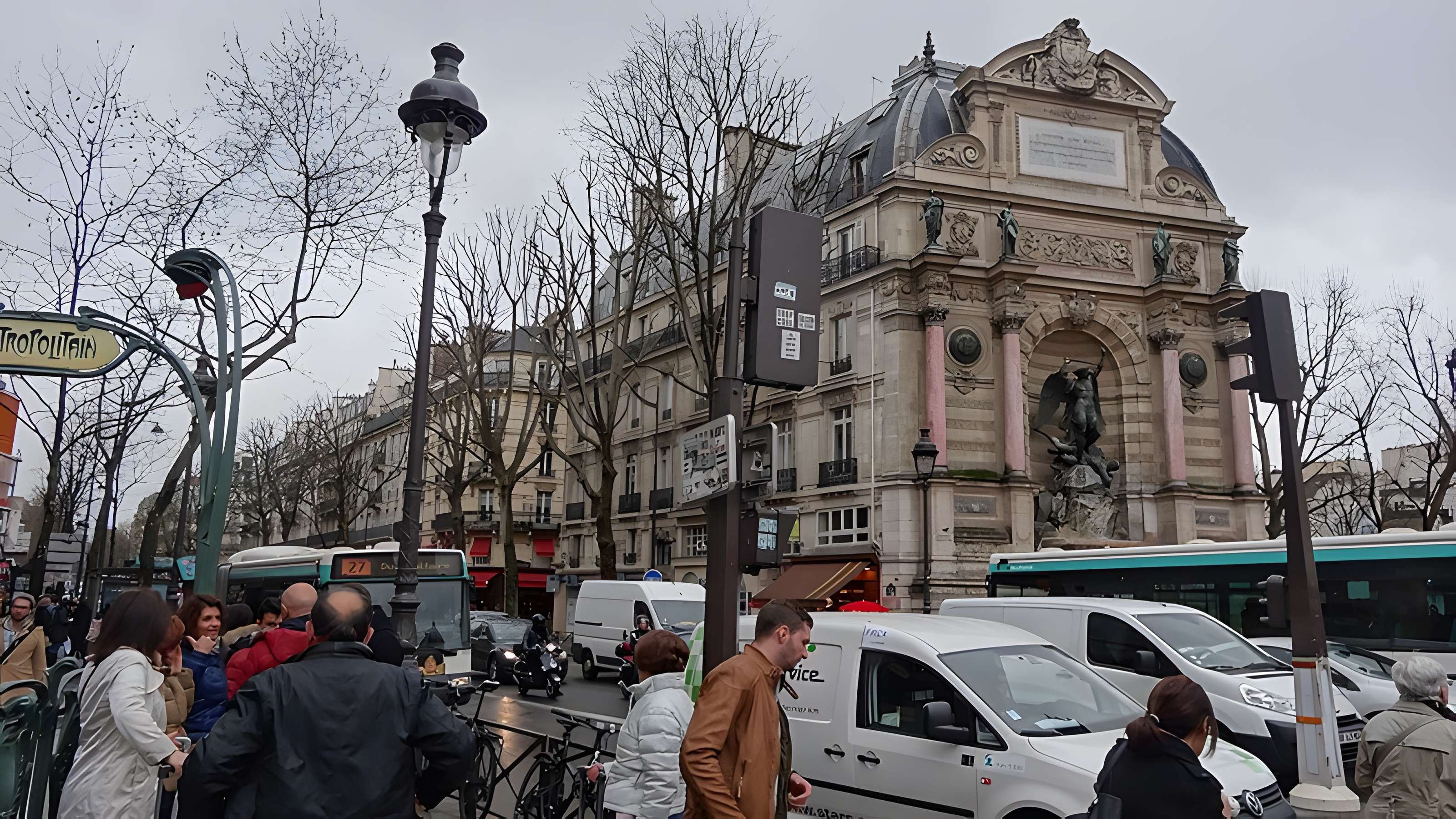 Fontaine Saint-Michel à Paris