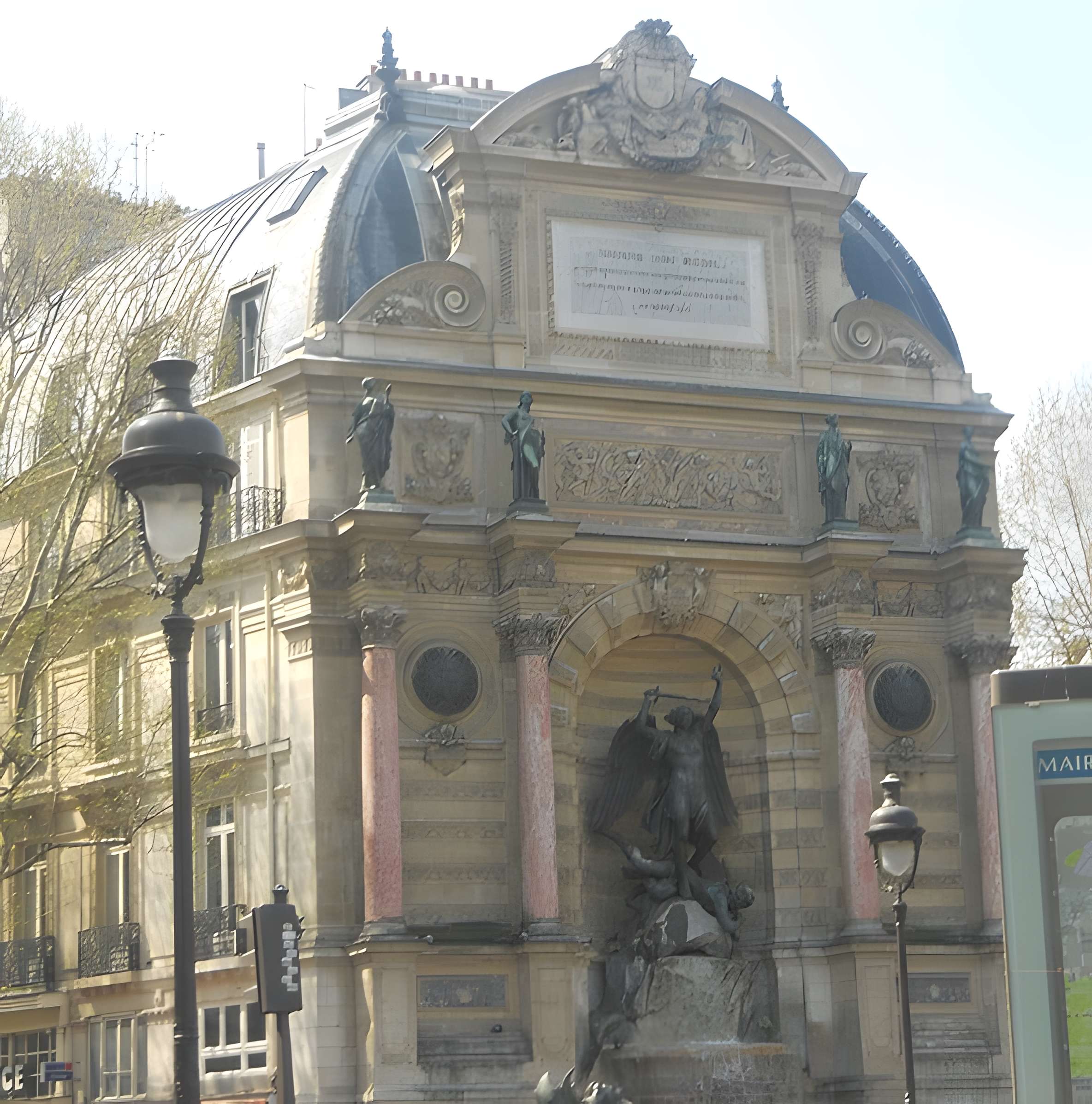 Fontaine Saint-Michel à Paris
