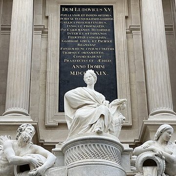Fontaine des Quatre-Saisons à Paris