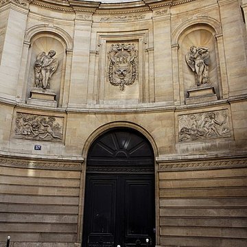 Fontaine des Quatre-Saisons à Paris