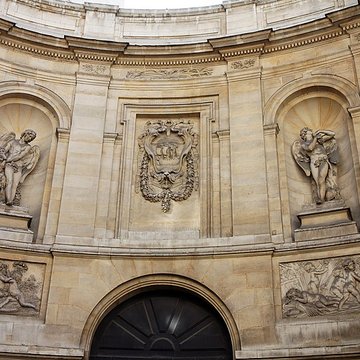 Fontaine des Quatre-Saisons à Paris