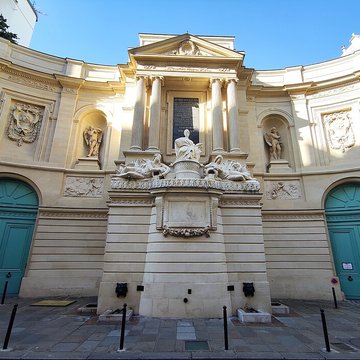 Fontaine des Quatre-Saisons à Paris